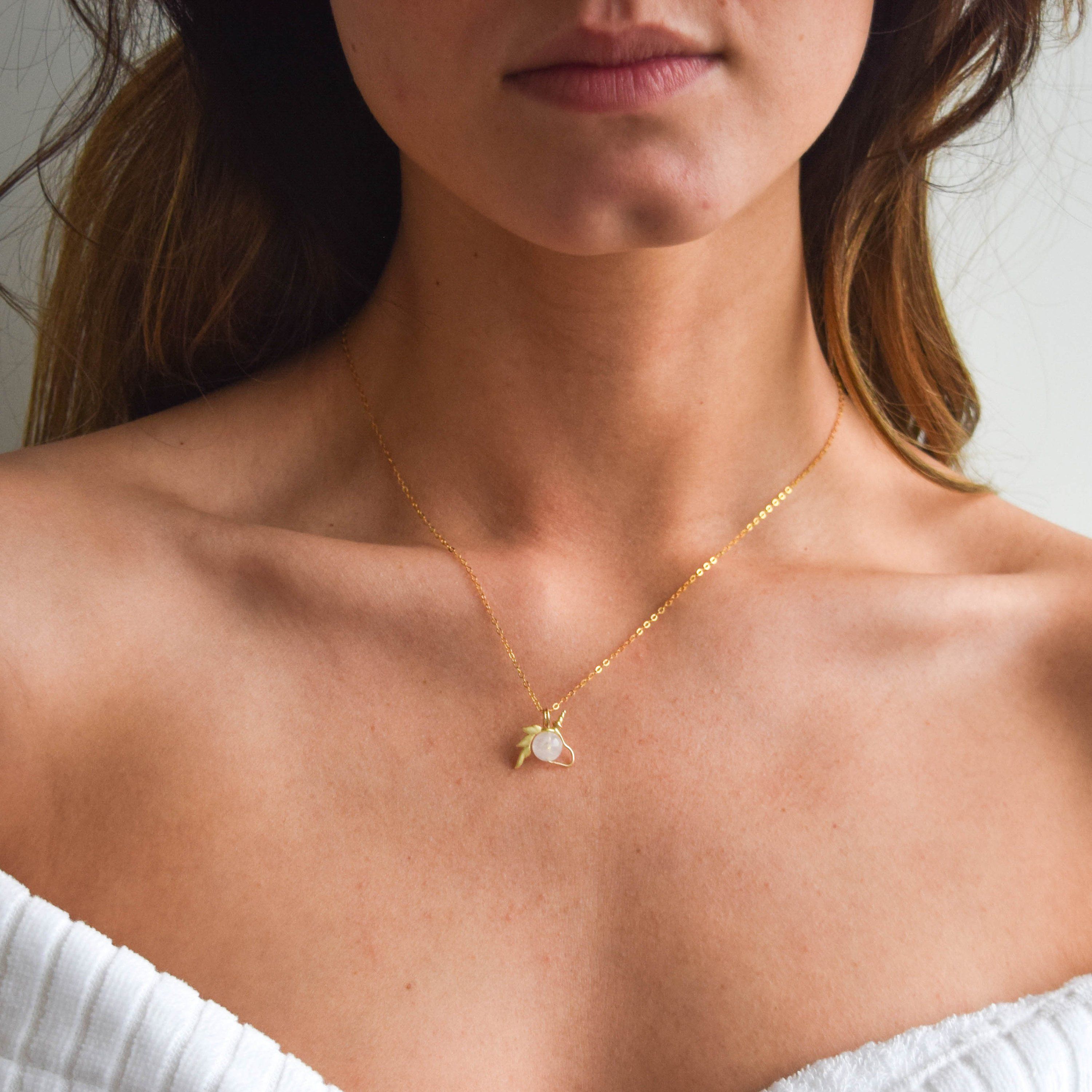 14K Gold Filled Rose Quartz Crystal Unicorn Charm Necklace for Women - Elegant Jewelry Gift for Birthday, Valentine's Day & Everyday Wear