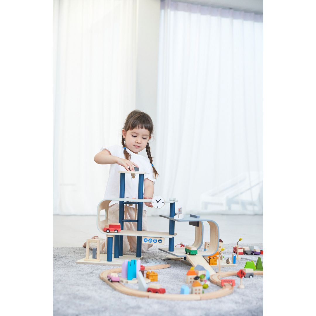 Wooden Central Station Toy for Kids - Pretend Play Train Set, Educational STEM Toy for Toddlers & Preschoolers - Perfect for Birthday Gifts & Classroom Learning Activities