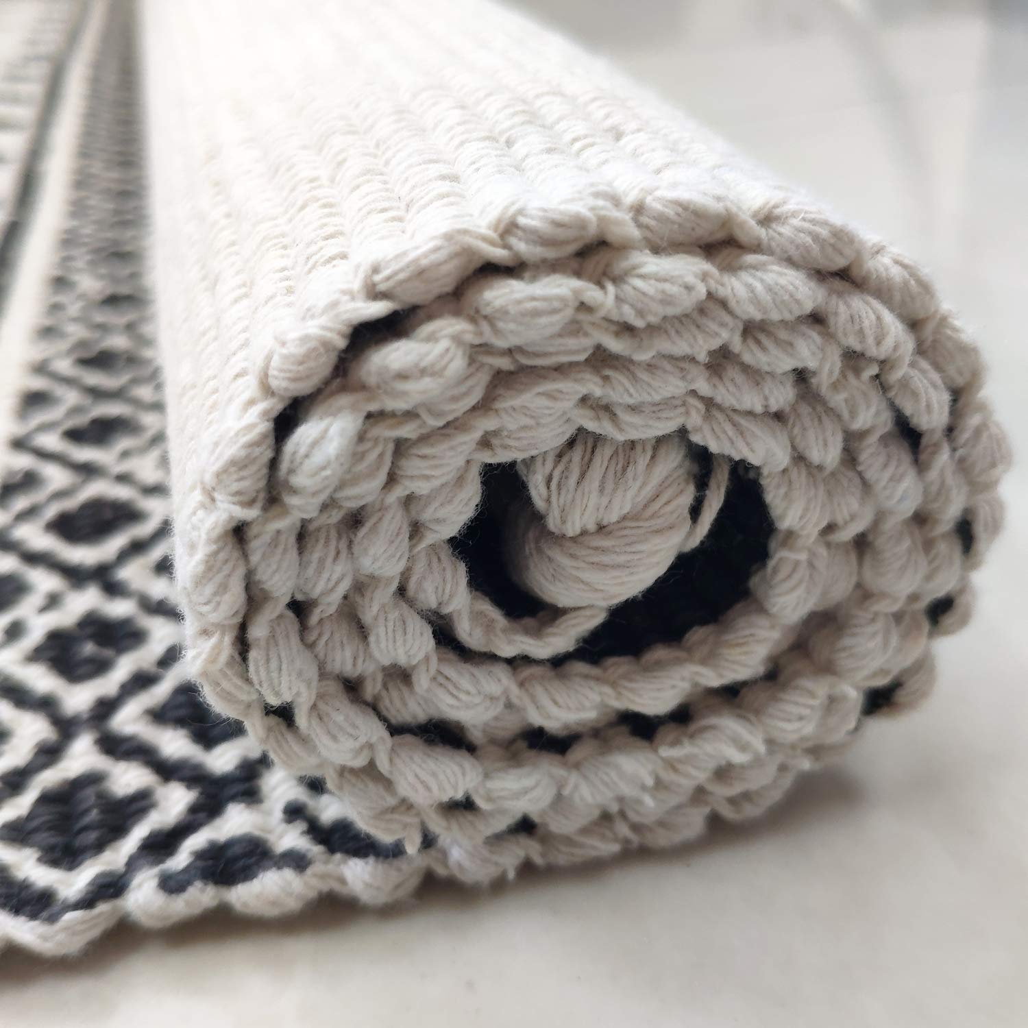 USTIDE Boho Cream & Black Cotton Rug - Washable Hand-Woven Fringe Farmhouse Style Bath Mat & Doormat - 2'x3' - Perfect for Bathrooms, Entryways & Bohemian Home Decor