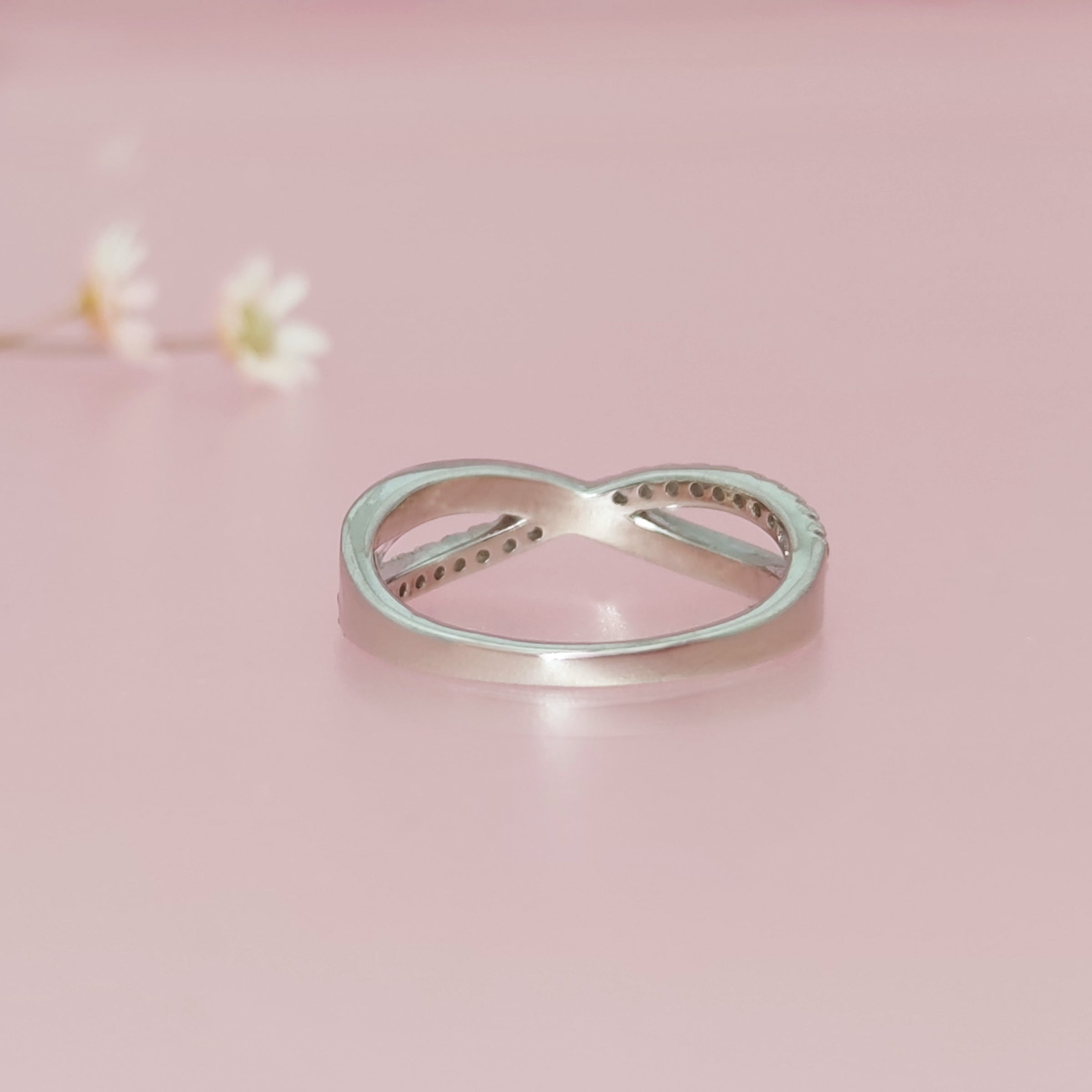 Love Bond Breastmilk Ring - Sterling Silver Keepsake Jewelry for Moms - Perfect for Breastfeeding Mothers, New Mom Gifts & Memorial Jewelry - Ideal for Mother's Day, Baby Showers & Cherished Memories