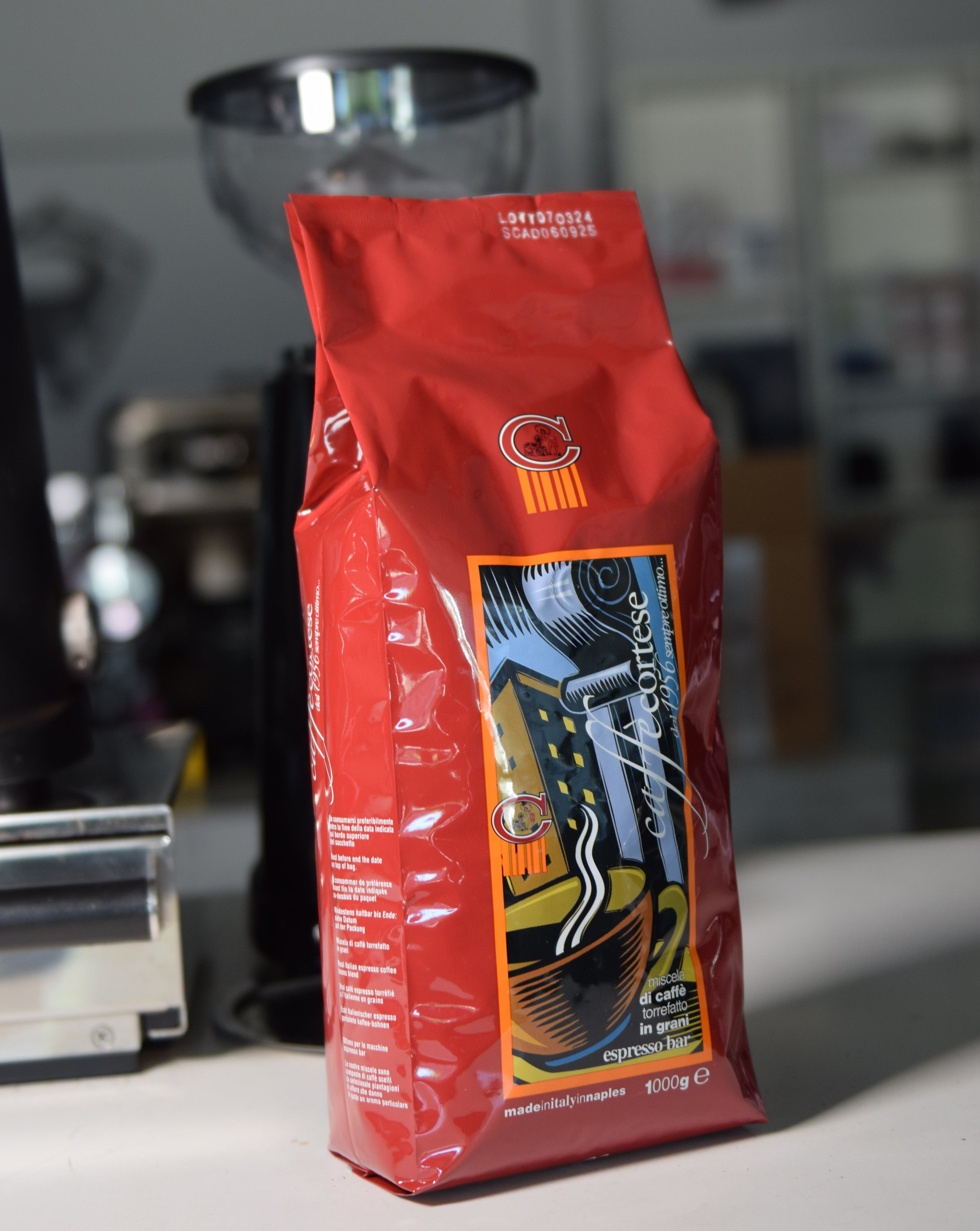 Premium Caffe Cortese Coffee Beans 1Kg (Red Bag) - Rich Italian Roast for Espresso, Drip, and French Press Brewing at Home or Office