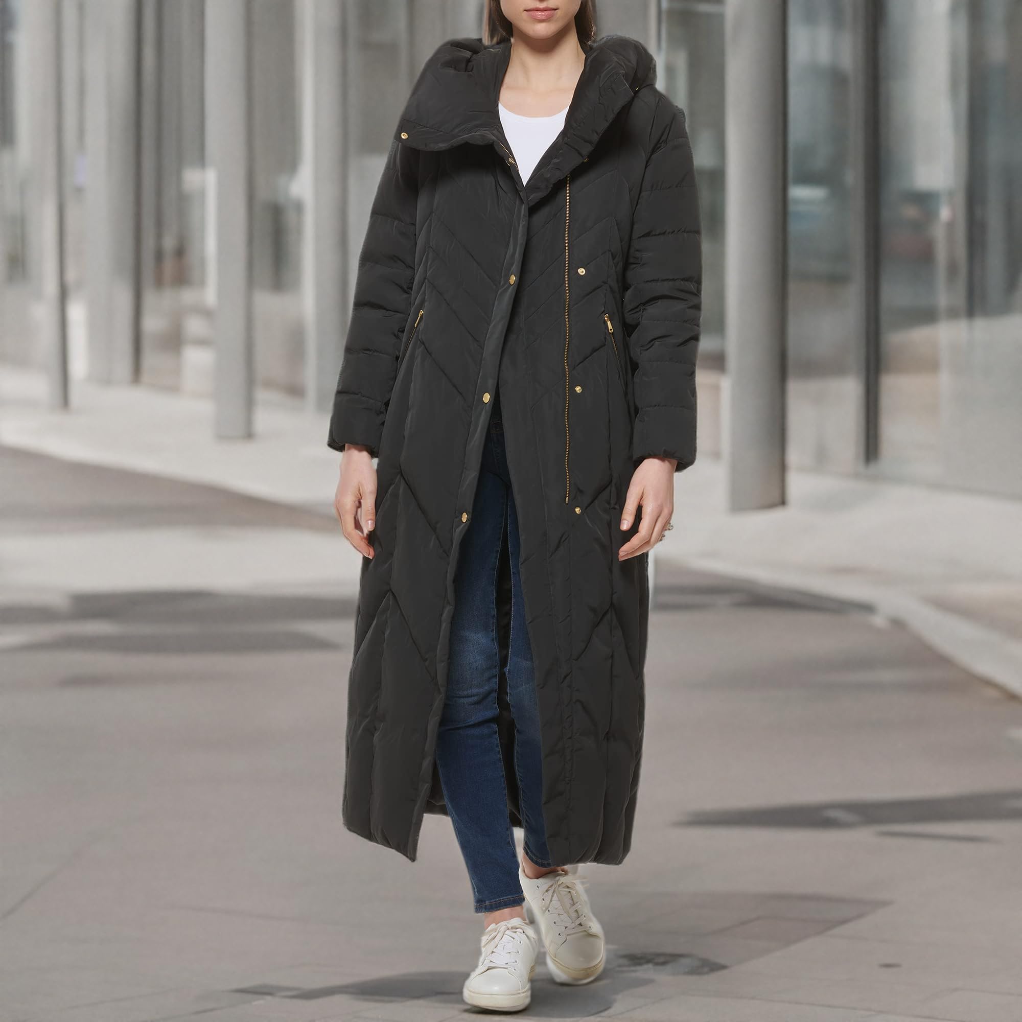 Cole Haan Women's Taffeta Down Puffer Jacket with Convertible Collar & Chevron Quilting - Warm Winter Coat for Work, Travel & Outdoor Activities