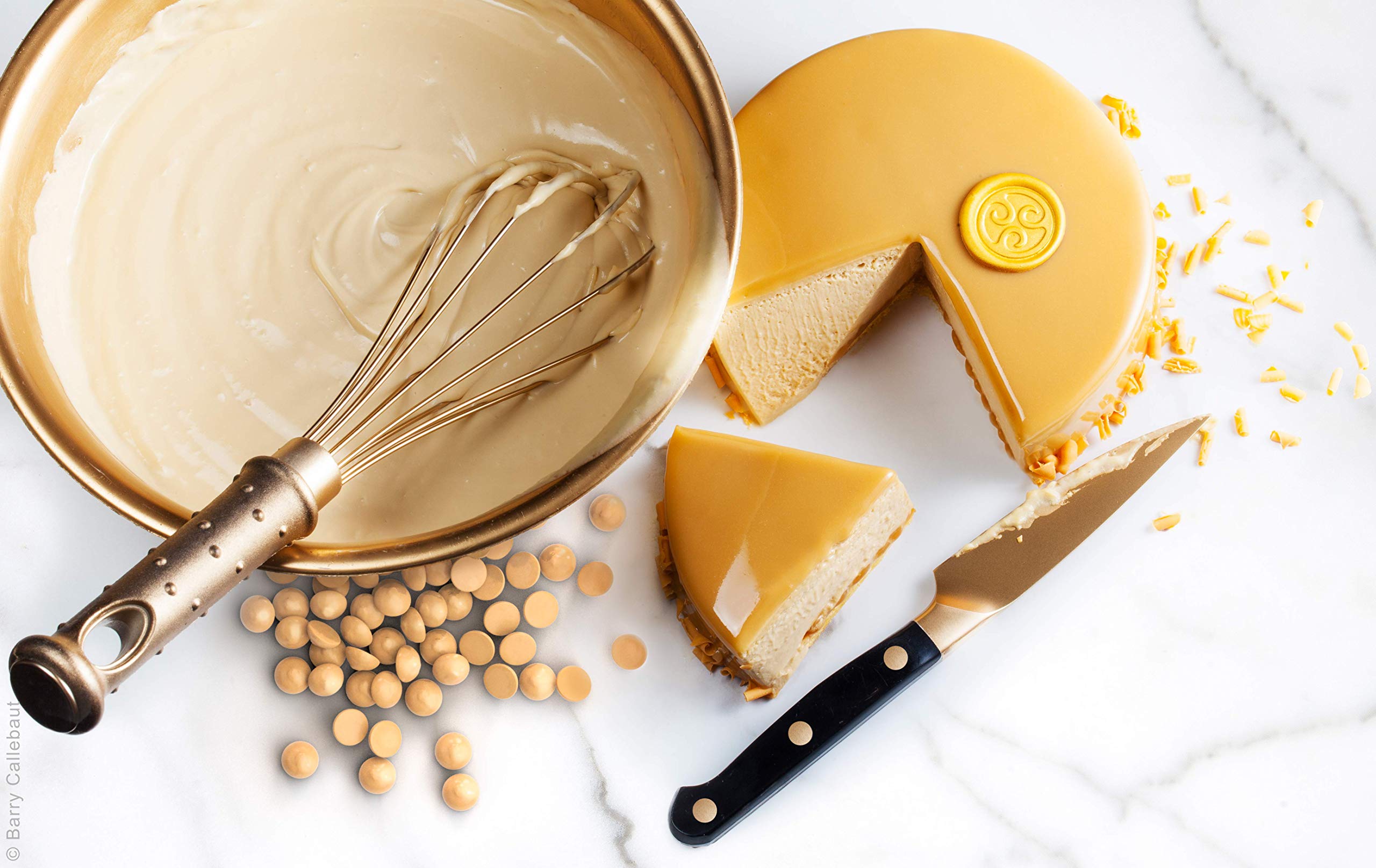 Premium Callebaut Belgian Gold Chocolate - 30.4% Cacao & 28.3% Milk - 2.5kg (88.16oz) Bulk Baking Chocolate for Desserts, Pastries & Professional Chefs