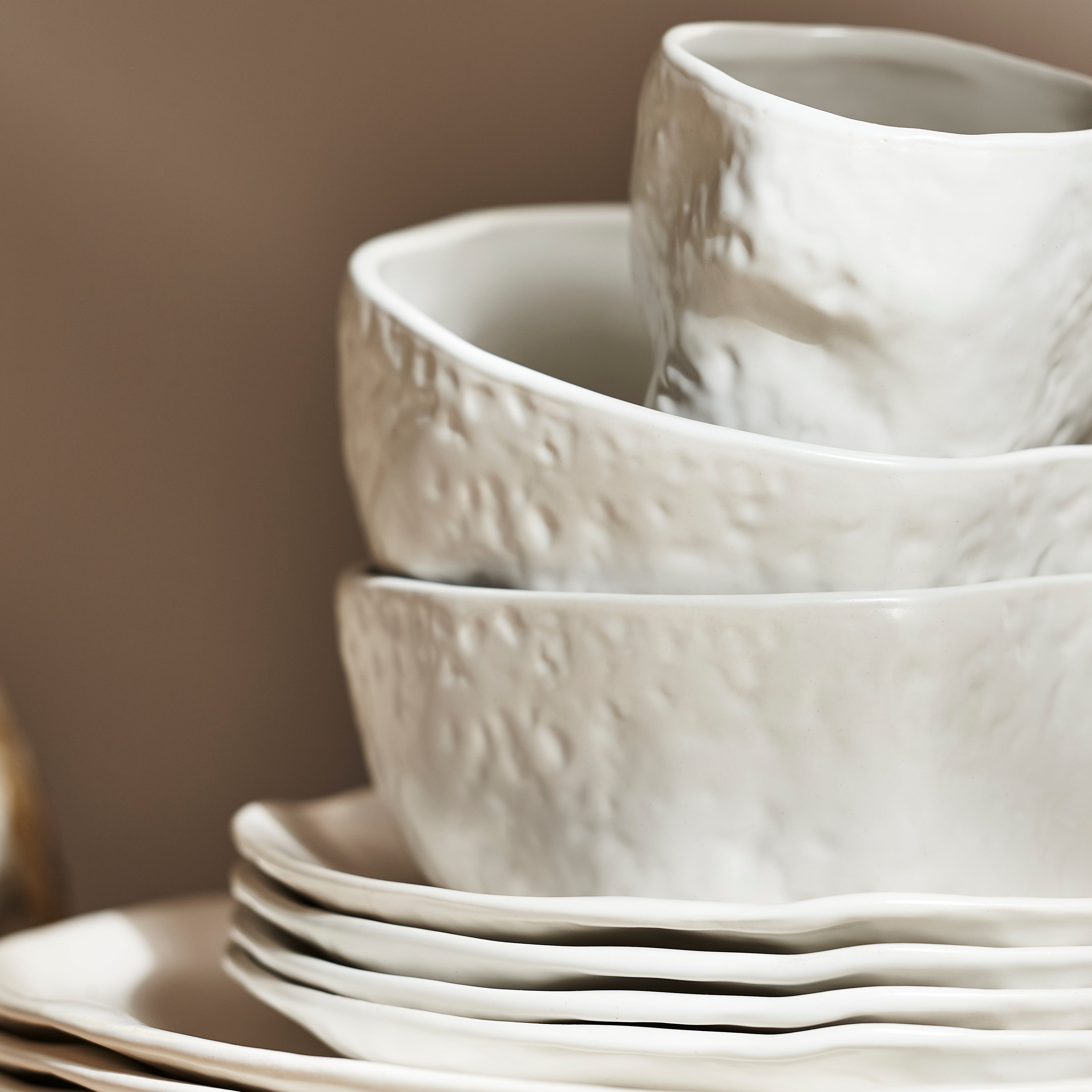 Premium Atik Stoneware Dinnerware Set - Elegant White Porcelain Plates, Bowls & Mugs - Perfect for Family Dinners, Holiday Gatherings & Restaurant Use