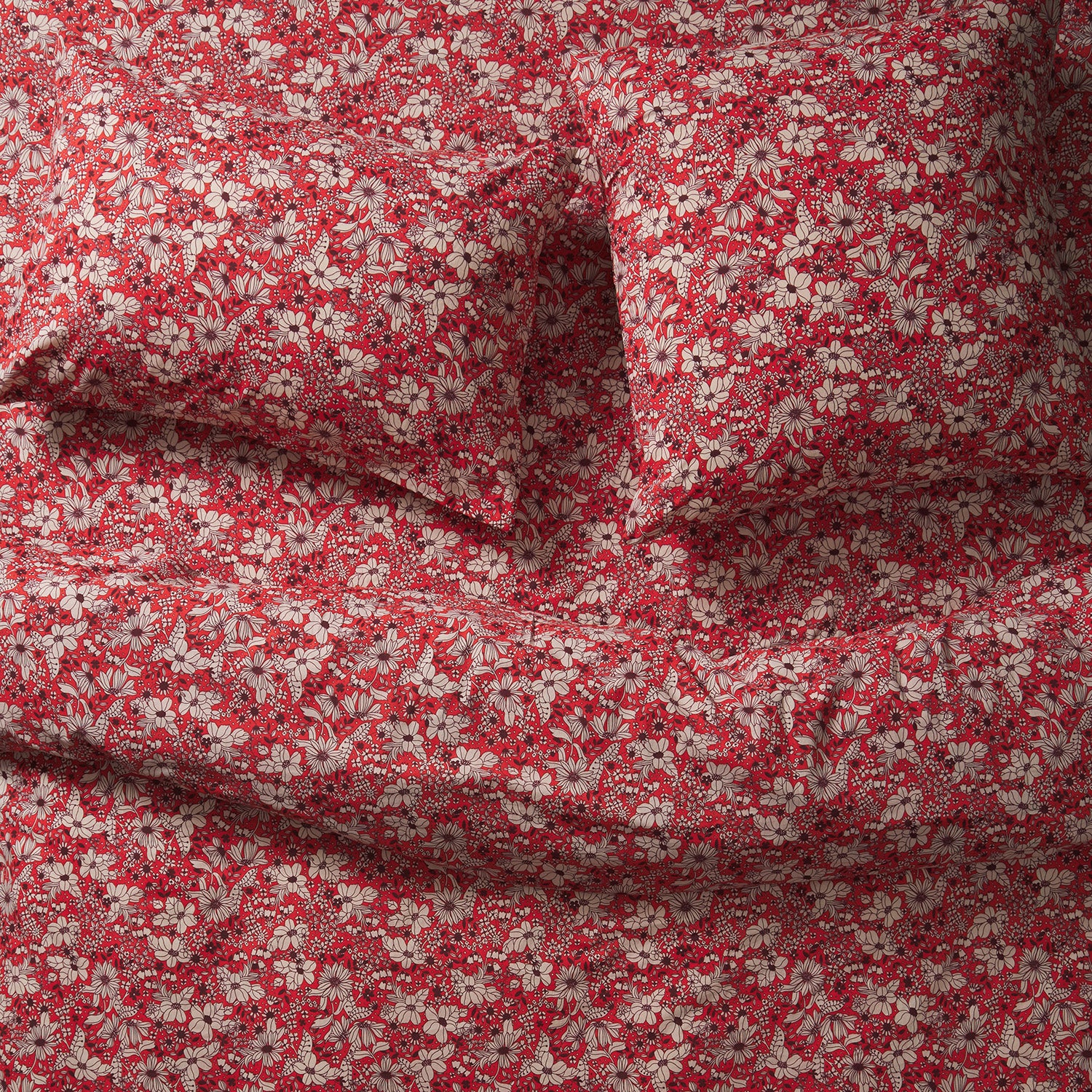 Evette 100% Cotton Euro Pillowcase Set - Soft & Breathable Bedding - Scarlet Red - Standard 26x26 Inches - Perfect for Guest Rooms, Luxury Hotels & Home Decor