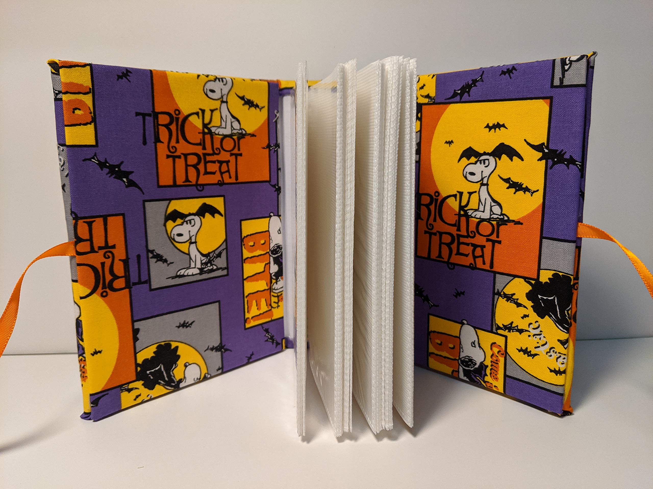 Snoopy Halloween Photo Album - Personalized Scrapbook for 100 4x6 Photos - 7x5 Handmade Memory Book - Perfect for Halloween Party Decor, Trick or Treat Memories & Seasonal Home Display
