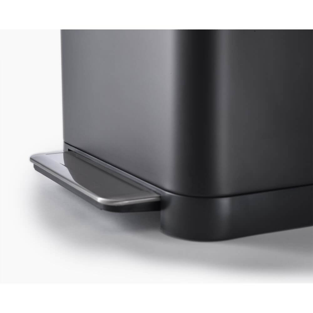 Joseph Joseph 30L Titan Trash Compactor Kitchen Bin - Black | Space-Saving Garbage Can with Odor Control for Small Kitchens, Apartments & Offices