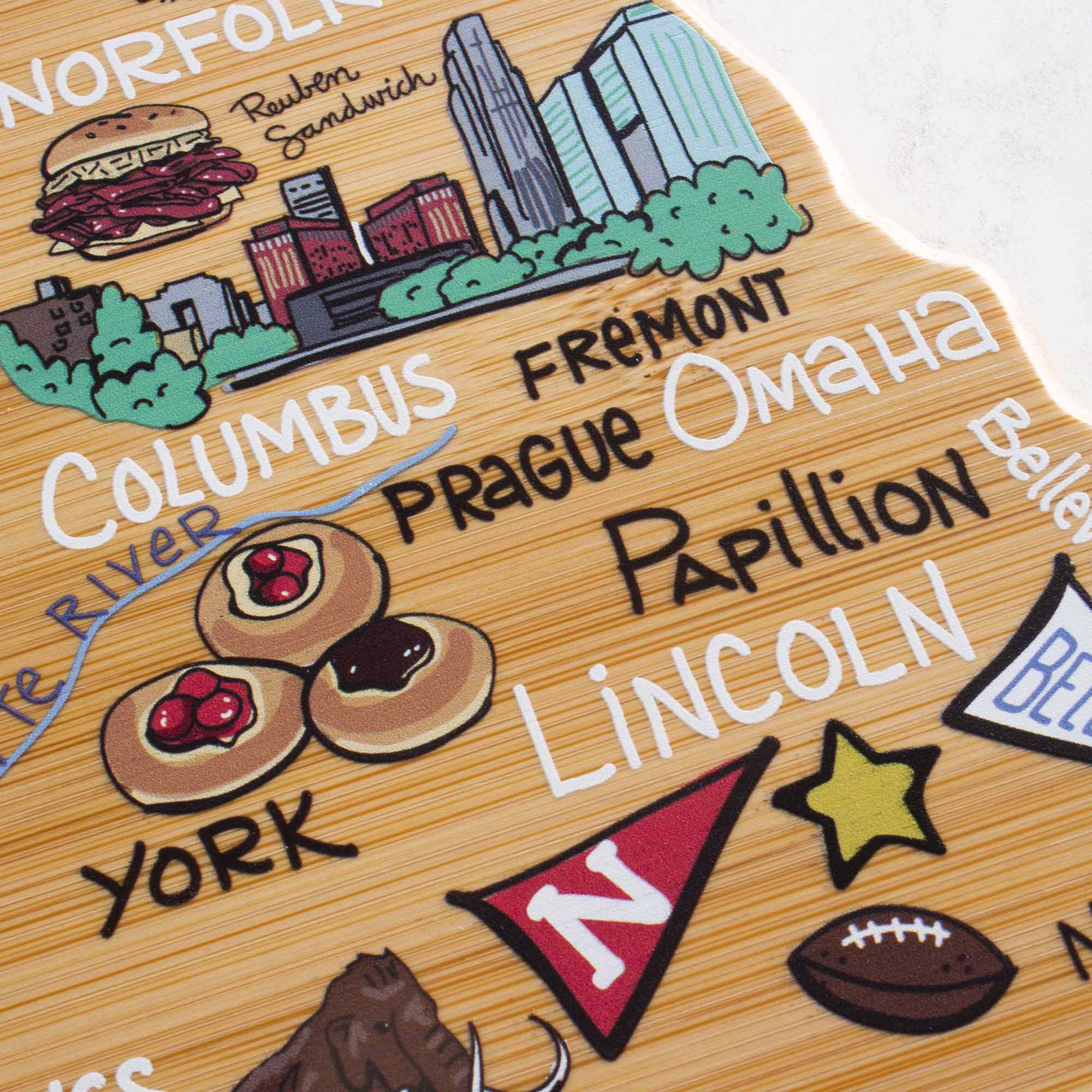 Premium Nebraska Wooden Cutting Board with Fish Kiss™ Artwork - Durable Kitchen Chopping Board for Meat, Vegetables & Cheese - Perfect Gift for Home Chefs & Cooking Enthusiasts