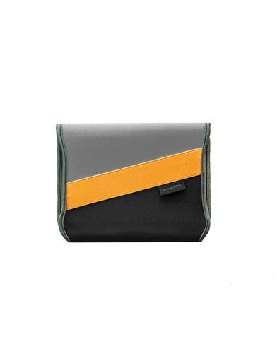 Nifteen Big Spam Sleeve for iPad Air - Protective Case with Soft Interior & Secure Zipper - Perfect for Travel, Work, and School Use