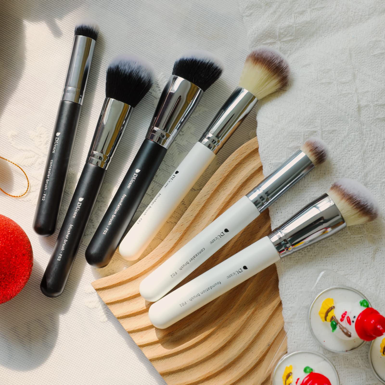 DUcare 3Pcs Professional Makeup Brush Set - Foundation, Contour & Blusher Brushes for Flawless Face Makeup | Perfect for Travel, Liquid & Powder Blending, Buffing & Stippling | Kabuki Brush Included for Seamless Bronzer Application