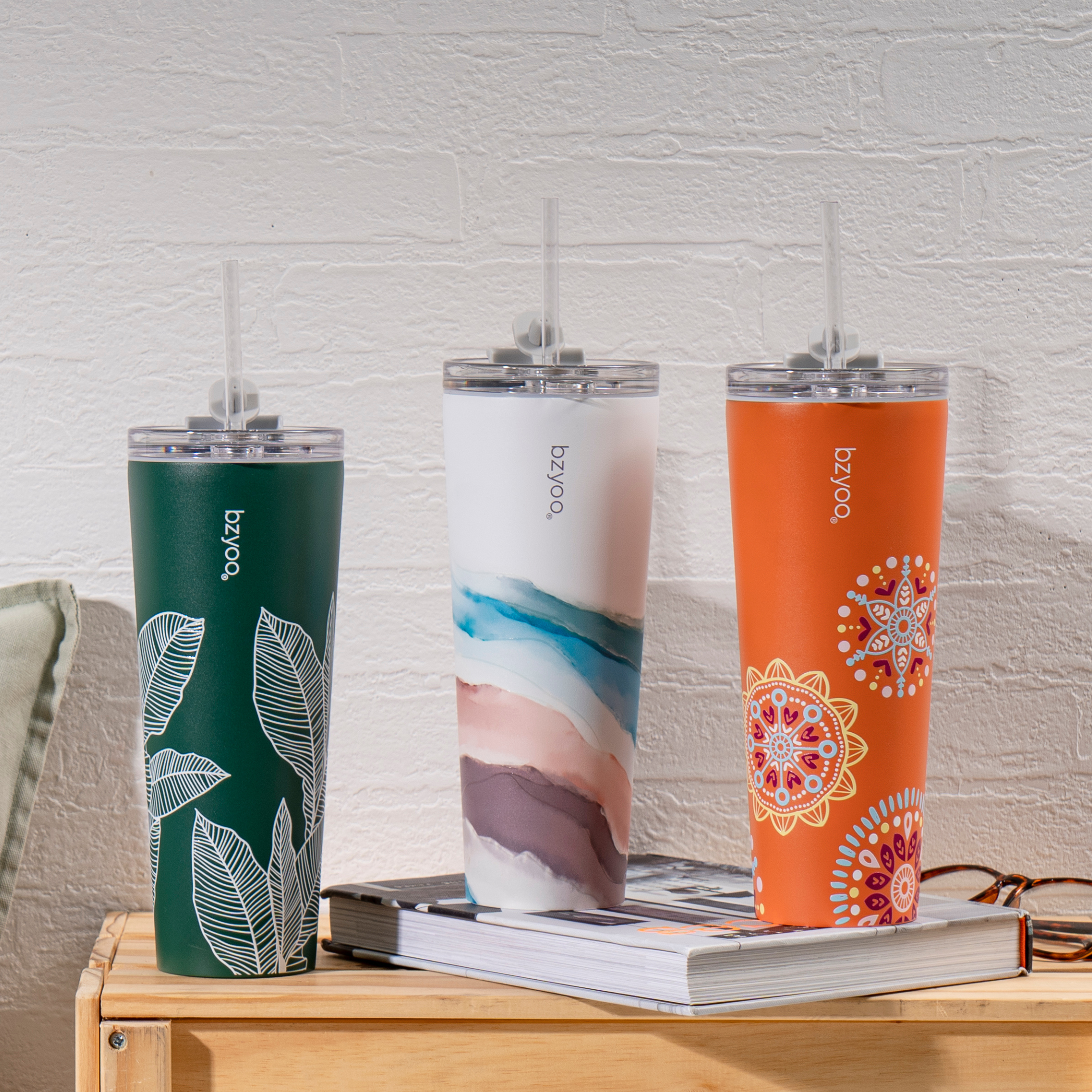 24oz Double Wall Vacuum Insulated Stainless Steel Tumbler with Straw Lid - Leaf Green | Leakproof Travel Mug for Coffee, Tea & Cold Drinks | Perfect for Office, Gym & Outdoor Activities