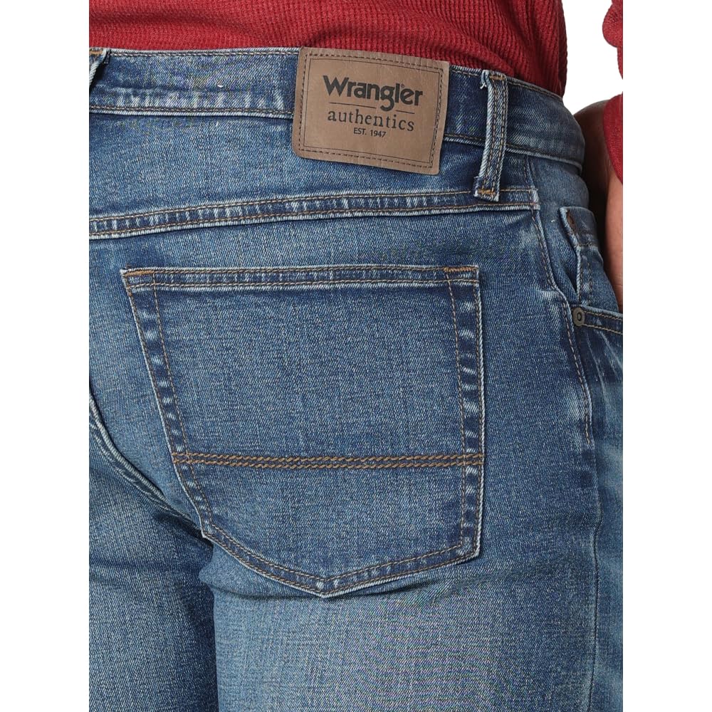 Wrangler Authentics Men's Slim Fit Straight Leg Jeans - Comfortable Denim Pants for Casual Wear & Everyday Outfits