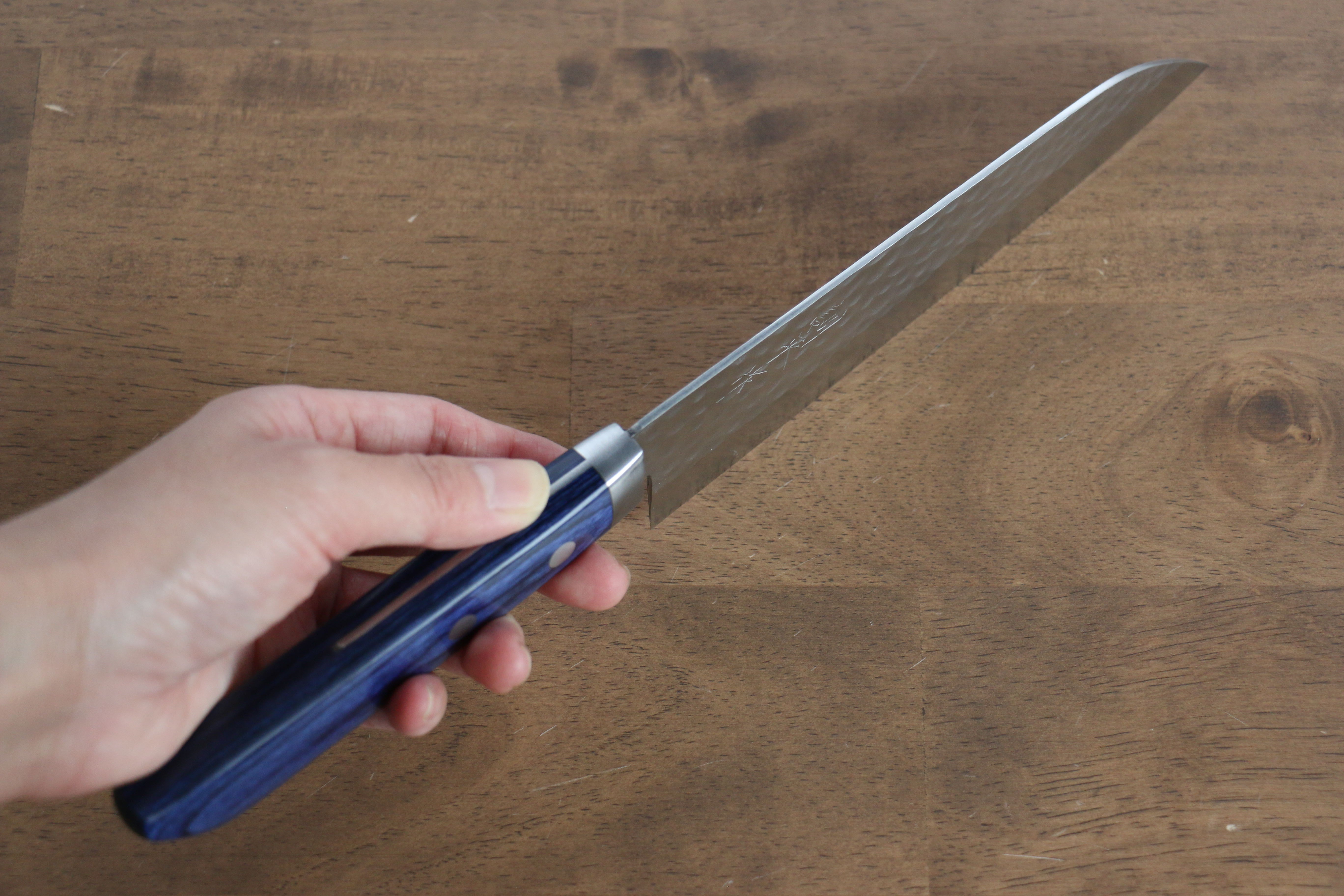 Premium Kunihira Kokuryu VG10 Hammered Santoku Knife 170mm - Blue Pakkawood Handle Japanese Chef Knife for Slicing, Dicing & Chopping Vegetables, Meat & Fish