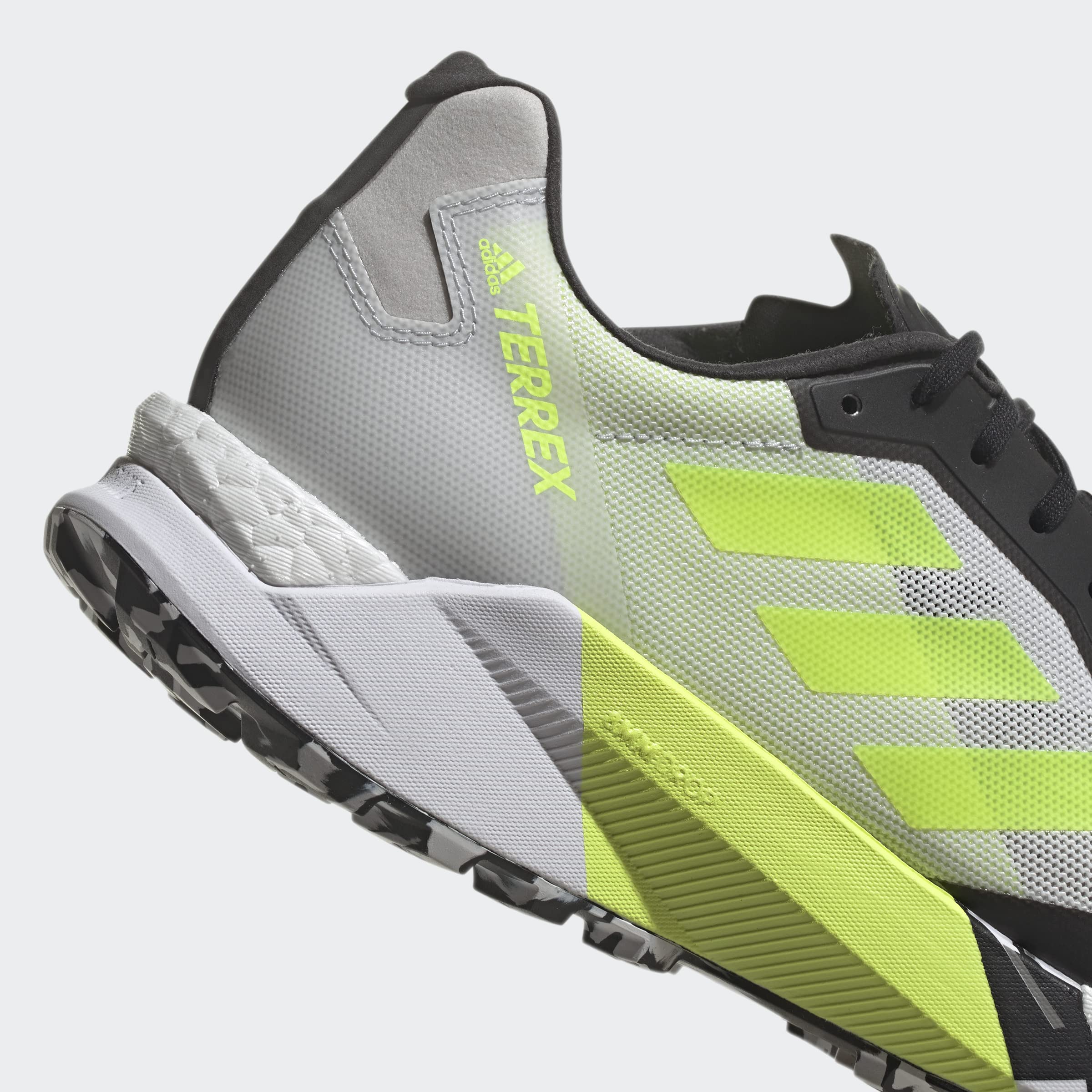 Adidas Men's Terrex Agravic Ultra Trail Running Shoes - Lightweight Hiking Sneakers for Outdoor Adventures, Beige - Perfect for Trail Running, Hiking & Mountain Climbing