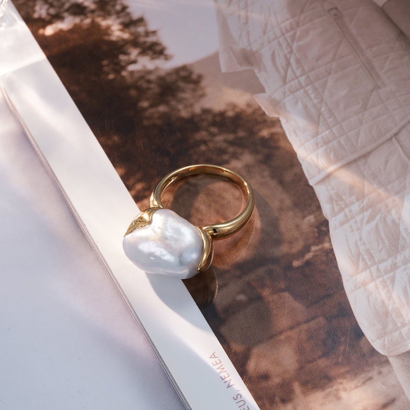 18K Solid Gold South Sea Baroque Pearl Ring for Women - Elegant Handmade Jewelry Gift for Anniversary, Wedding, or Special Occasions