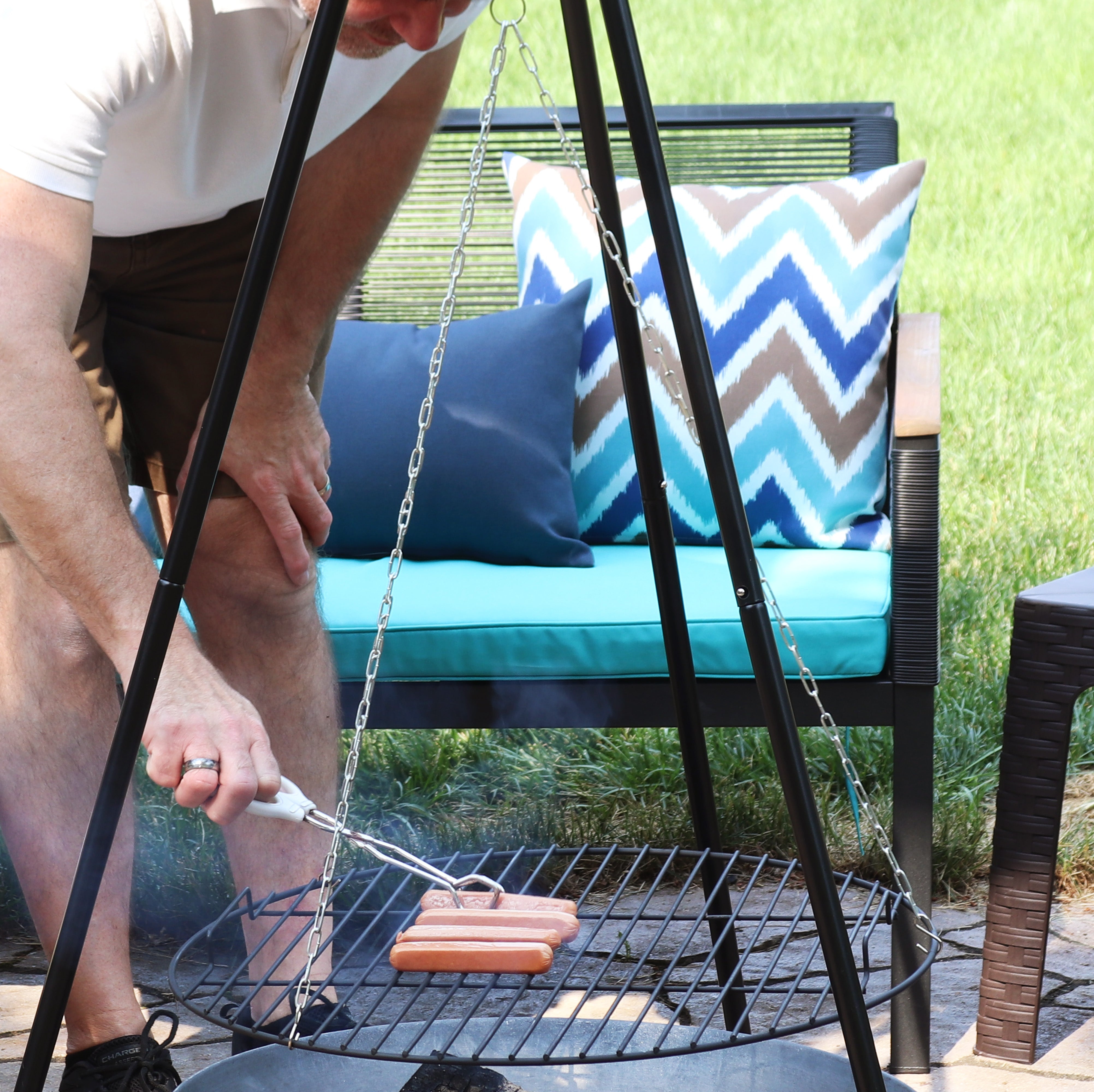 Sunnydaze 22-Inch Tripod Grilling Set with Heavy Duty Cooking Grate - Perfect for Camping, Backyard BBQs & Outdoor Cooking Adventures