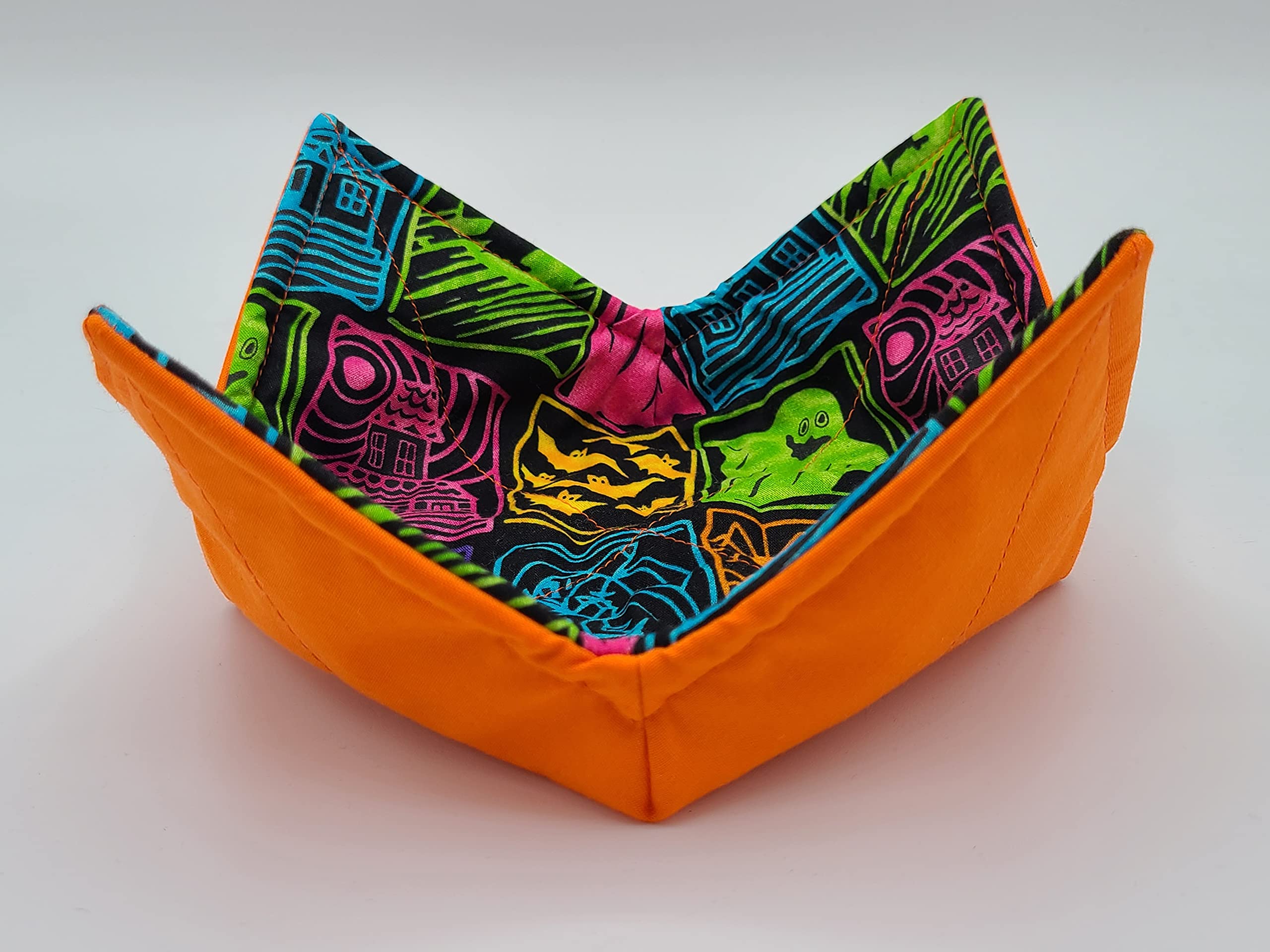 Spooky Halloween Microwave Cozy - Reversible Microwaveable Potholder with Bats, Witches, Ghosts & Pumpkins - Haunted House Design Bowl Holder - Non-Candy Trick or Treat Gift for Teachers (Handmade Under $10) - Perfect for Halloween Parties, Kitchen Decor & Cozy Fall Gatherings