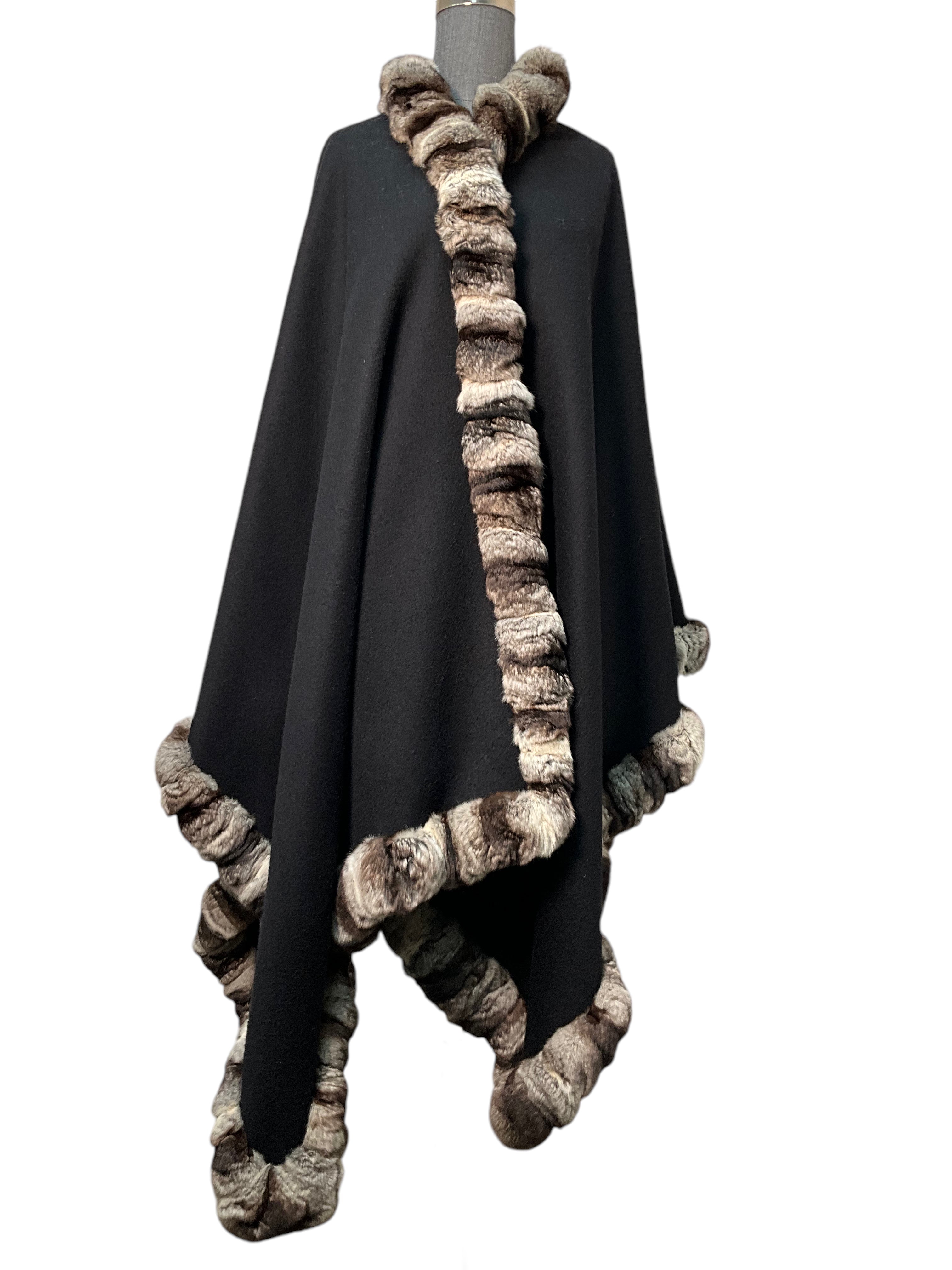 LORO PIANA Luxury Cashmere and Chinchilla Oversized Cape - Women's Winter Fashion Wrap for Evening Events & Special Occasions