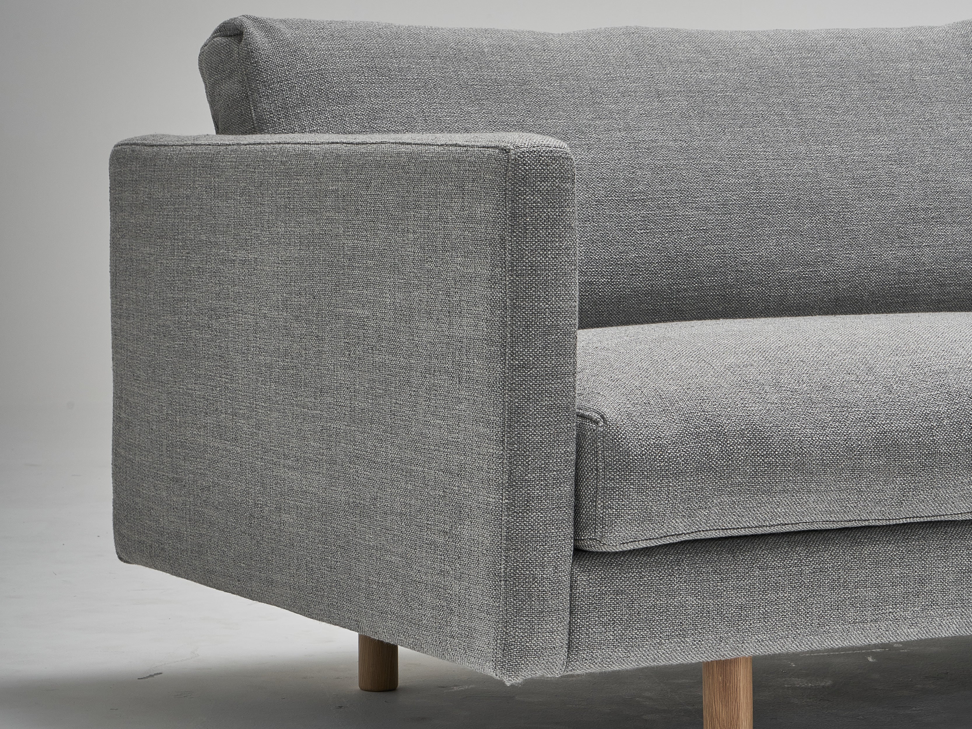 Modern Base Sofa - Comfortable and Stylish Living Room Furniture for Small Spaces | Perfect for Apartments, Studios, and Cozy Homes