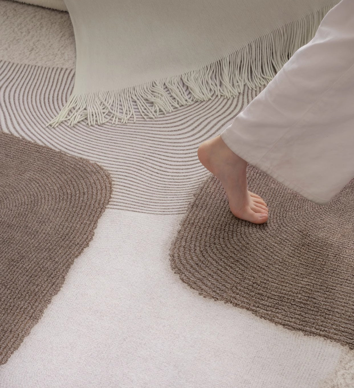 Modern Geometric Area Rugs for Dining Room - Extra Large Contemporary Floor Carpets for Living Room & Bedroom - Non-Slip Soft Home Decor for Family Gatherings & Relaxation