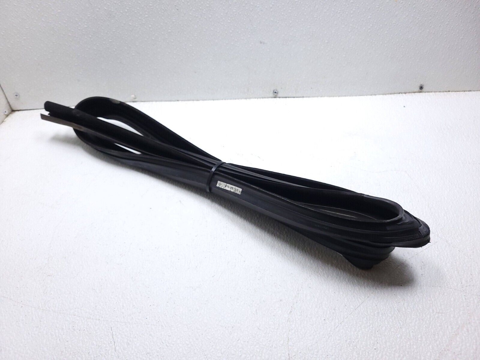 2006-2011 Mercedes ML500 Left Front Driver Side Door Weatherstrip Seal OEM Replacement - Perfect for Weather Protection & Noise Reduction While Driving