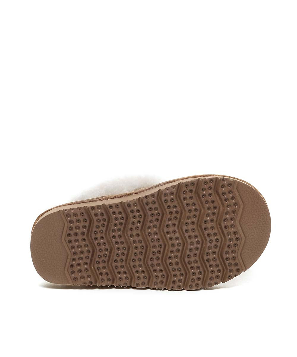 Cozy Kids' UGG Fuzzy Slippers - Warm & Soft Indoor House Shoes for Boys & Girls - Perfect for Winter, Home, and Playtime Comfort