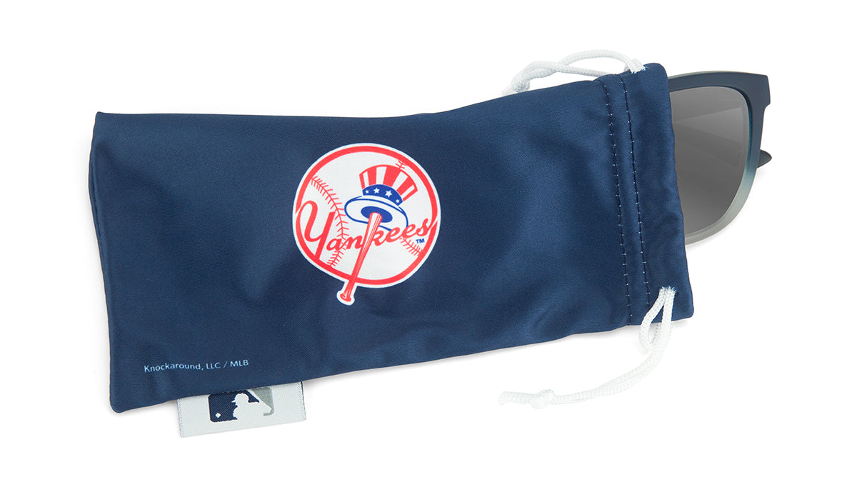 New York Yankees Official MLB Baseball Jerseys, Hats & Merchandise for Men, Women & Kids – Perfect for Games, Gifts & Fan Collections