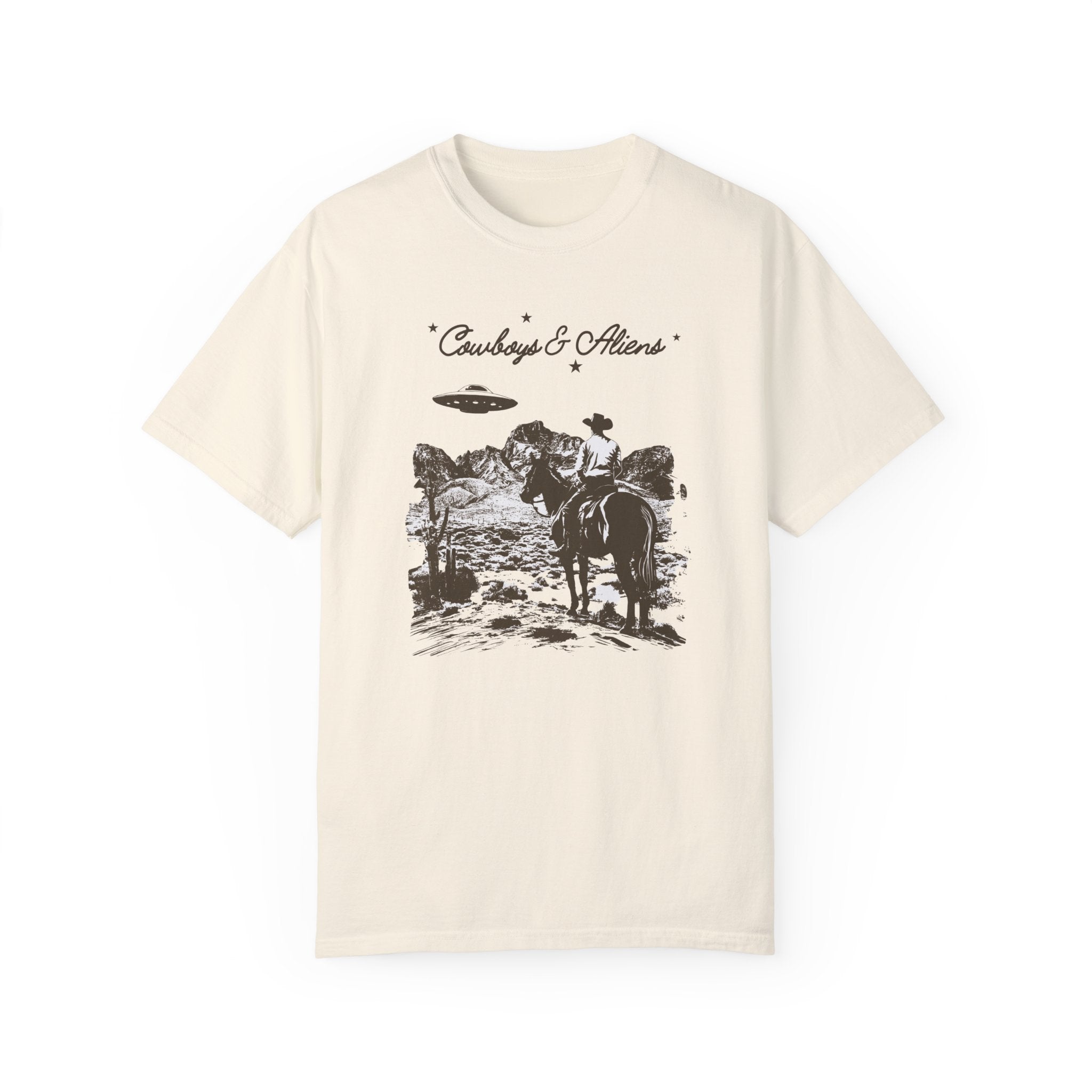 Vintage Cowboys & Aliens Graphic T-Shirt - Retro Sci-Fi Western Tee for Men & Women - Perfect for Cosplay, Halloween & Casual Wear