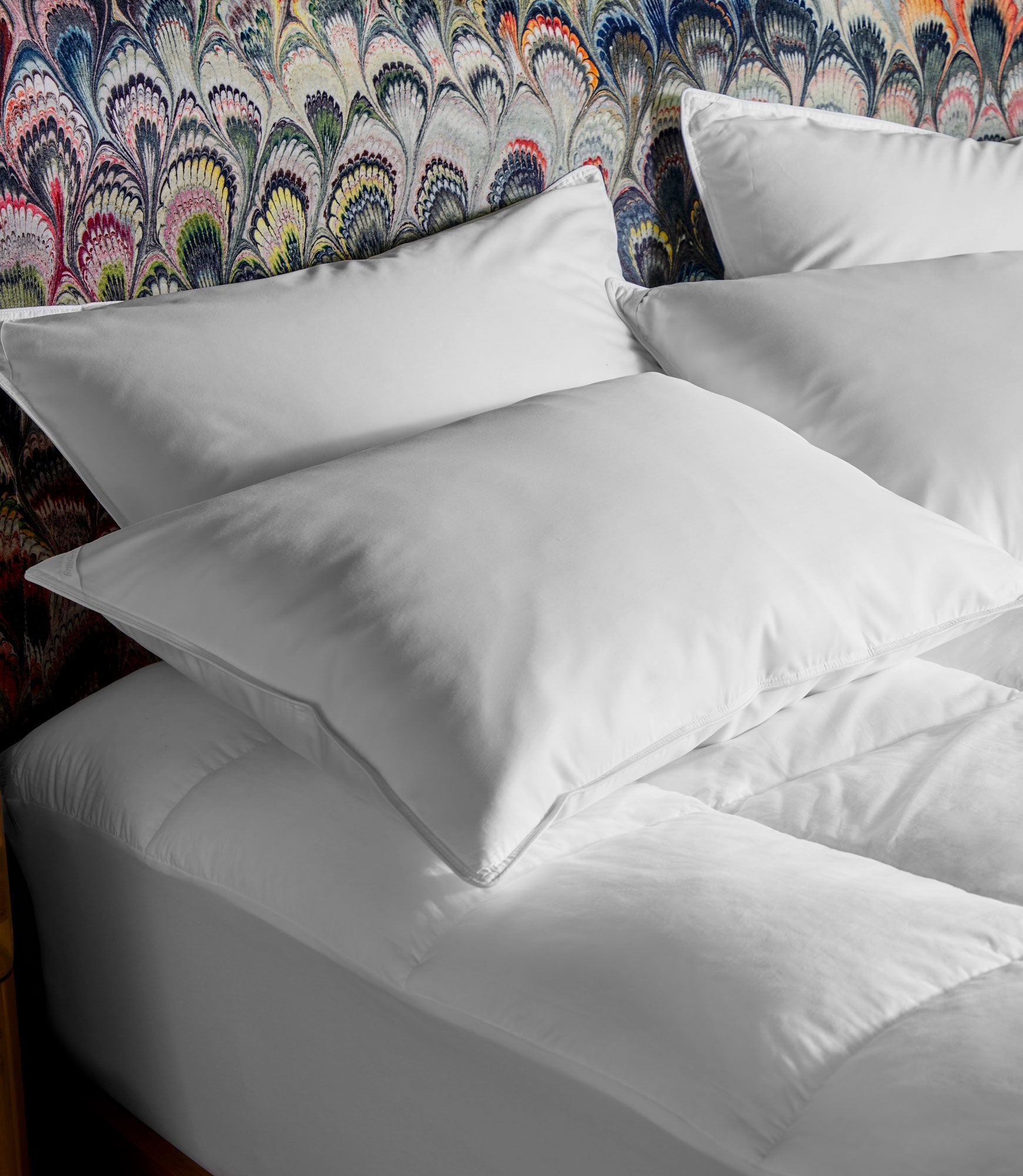 Premium White Goose Down Pillow - Ultra Soft & Hypoallergenic for Side, Back & Stomach Sleepers - Perfect for Bedroom, Hotel & Travel Use