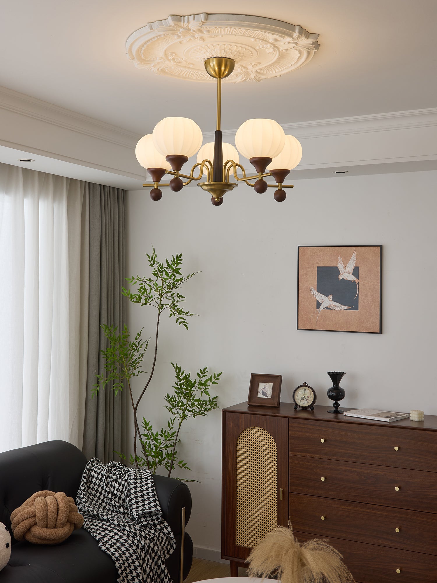Elegant Ceylon Crystal Chandelier - Modern Ceiling Light Fixture for Dining Room, Living Room & Bedroom - Perfect for Home Decor & Wedding Venues