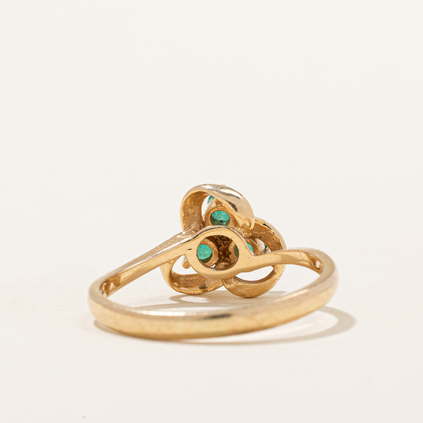 Exquisite 0.10ctw Emerald & Diamond Cocktail Ring in Size 7.5 | Elegant 0.01ct Diamond Accents | Perfect for Evening Parties, Weddings & Special Occasions