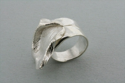 Elegant Gold Foiled Leaf Ring for Women - Nature-Inspired Jewelry for Everyday Wear & Special Occasions