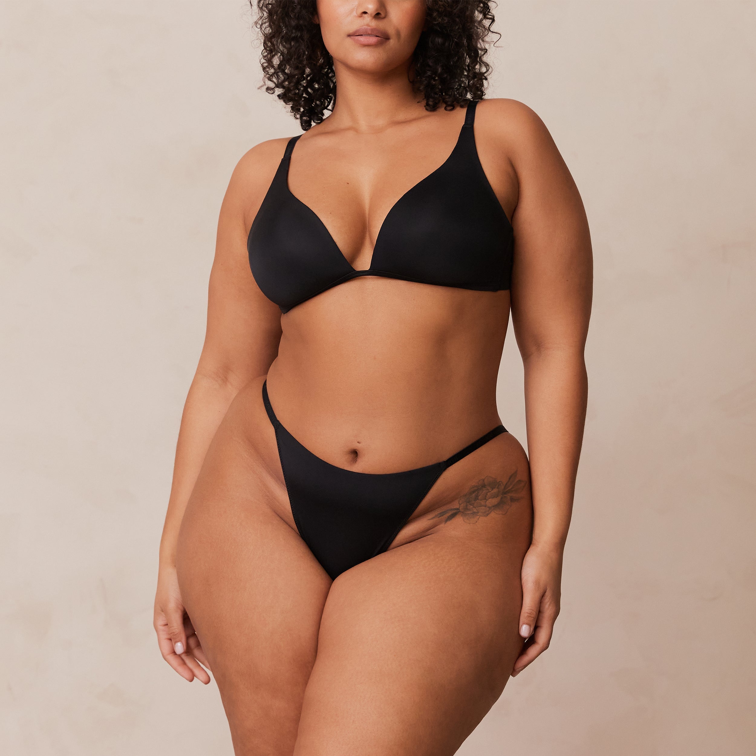 Light Non-Wired Plunge T-Shirt Bra in Black | Comfortable Everyday Wear for Work & Casual Outfits
