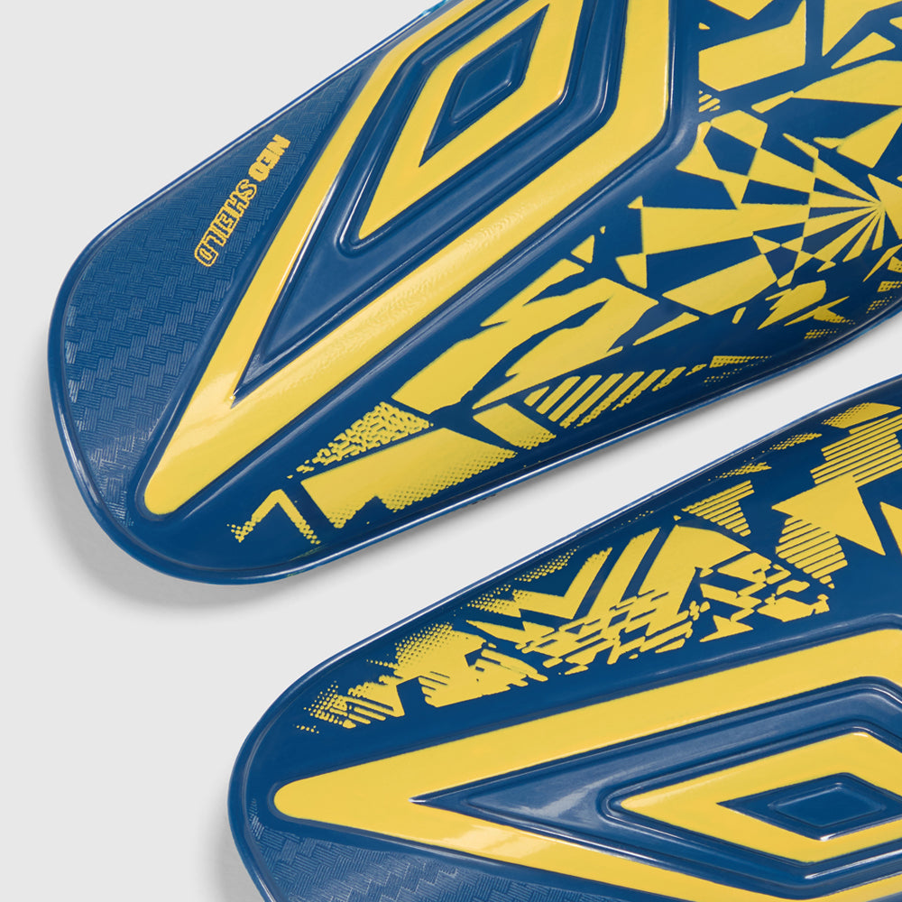 Best Youth Soccer Shin Guards with Adjustable Calf Straps - Lightweight Protective Gear for Football Training & Matches