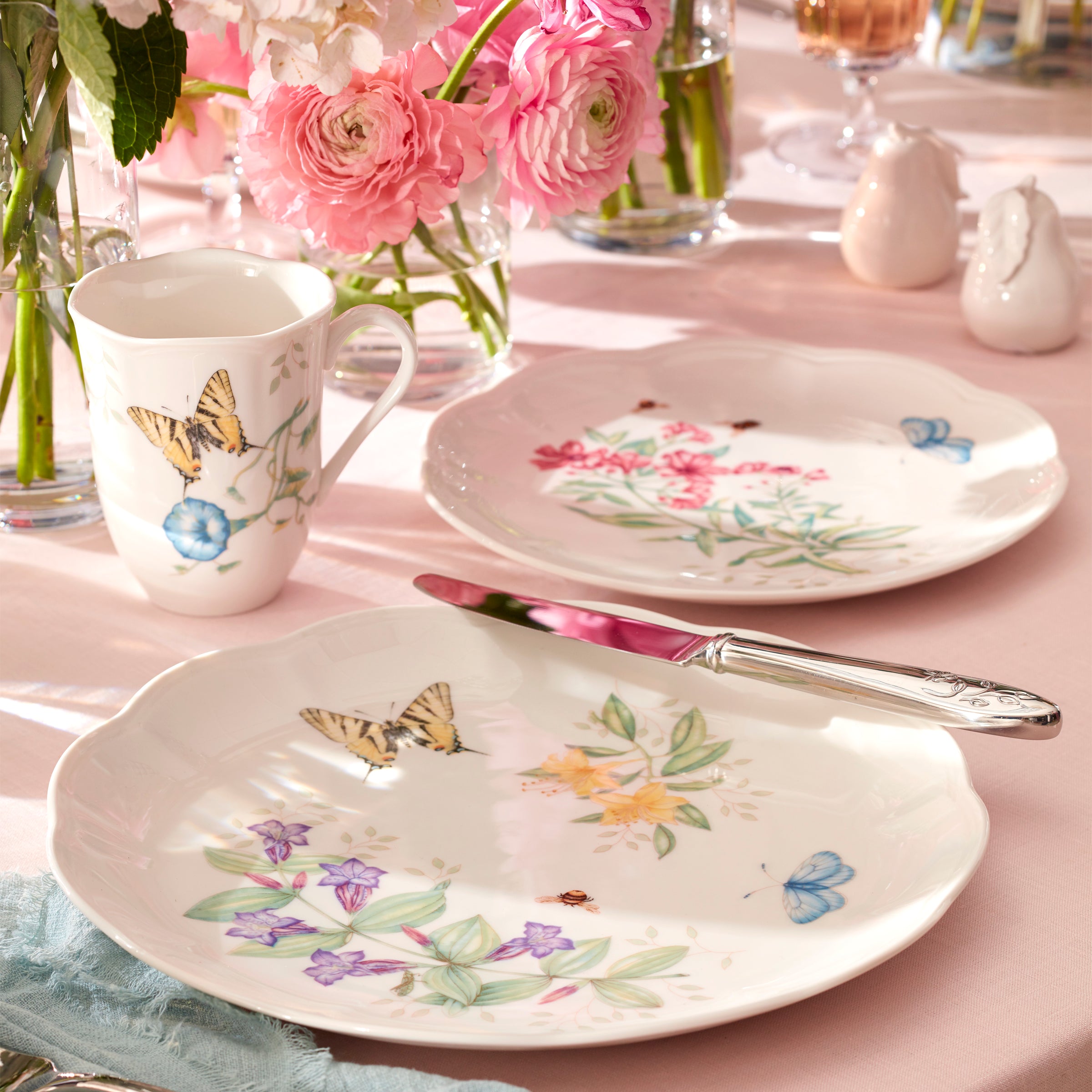 Butterfly Meadow Decorative Accent Plate - Elegant Floral Design for Dining, Home Decor, and Party Table Setting