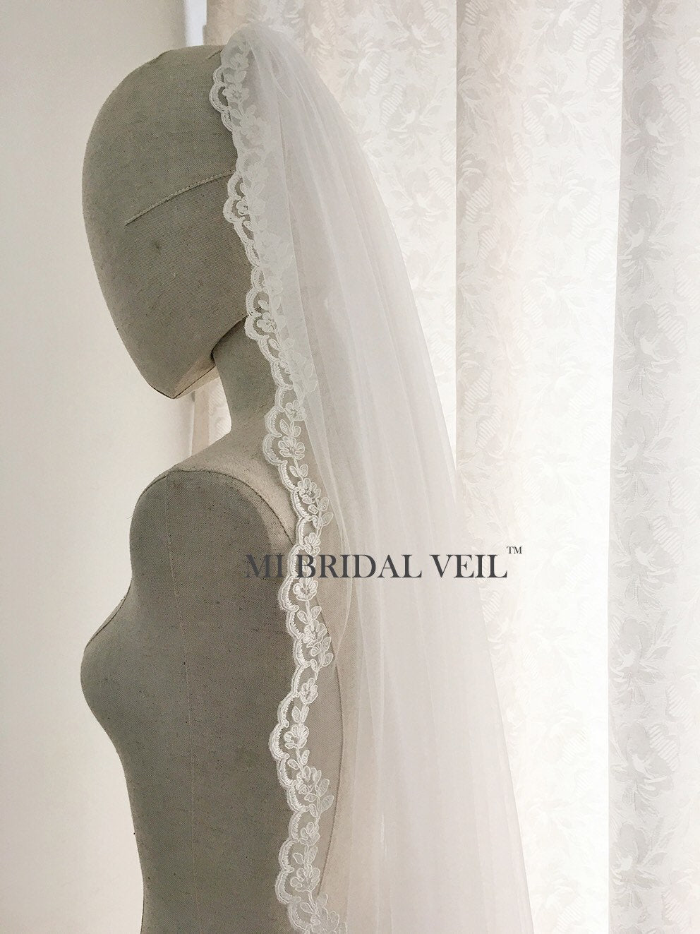 Vintage Inspired Lace Wedding Veil with Small Rose Design - Fingertip Length Bridal Veil for Wedding Ceremony - Perfect for Boho, Romantic & Vintage Wedding Themes - Mi Bridal Collection