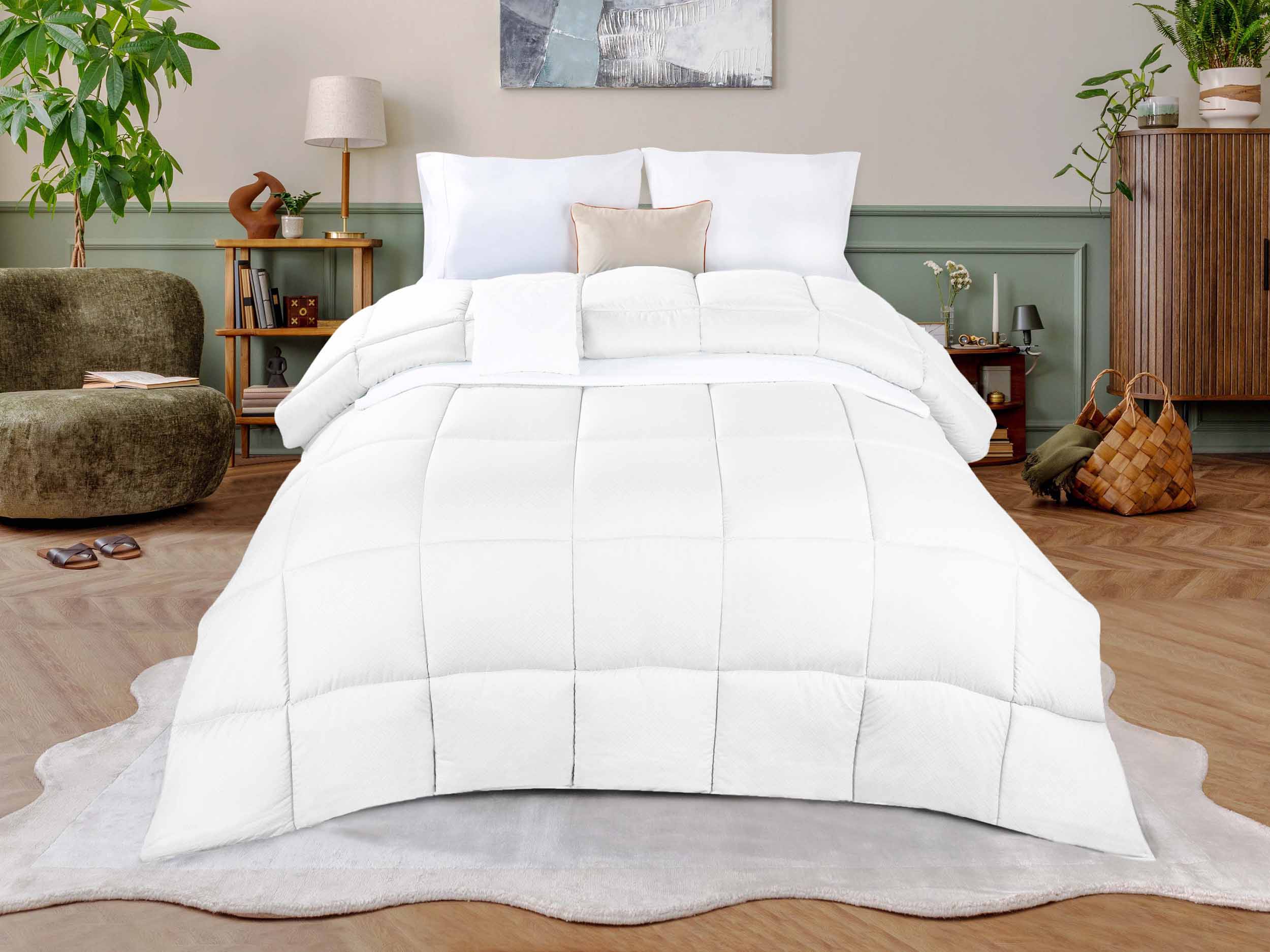 Luxury Basketweave Plush Down Alternative Comforter - Hypoallergenic & Breathable All-Season Bedding for Master Bedroom, Guest Room & Dorm