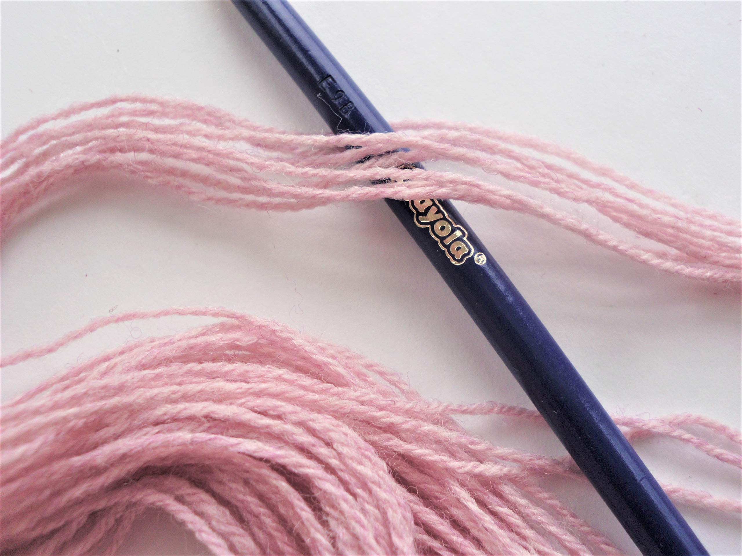 Soft Acrylic Wool Blend Sport Weight Yarn in Tea Rose Pink - Perfect for Knitting Sweaters, Scarves & Baby Blankets - Premium Crafting Yarn for Crochet & DIY Projects