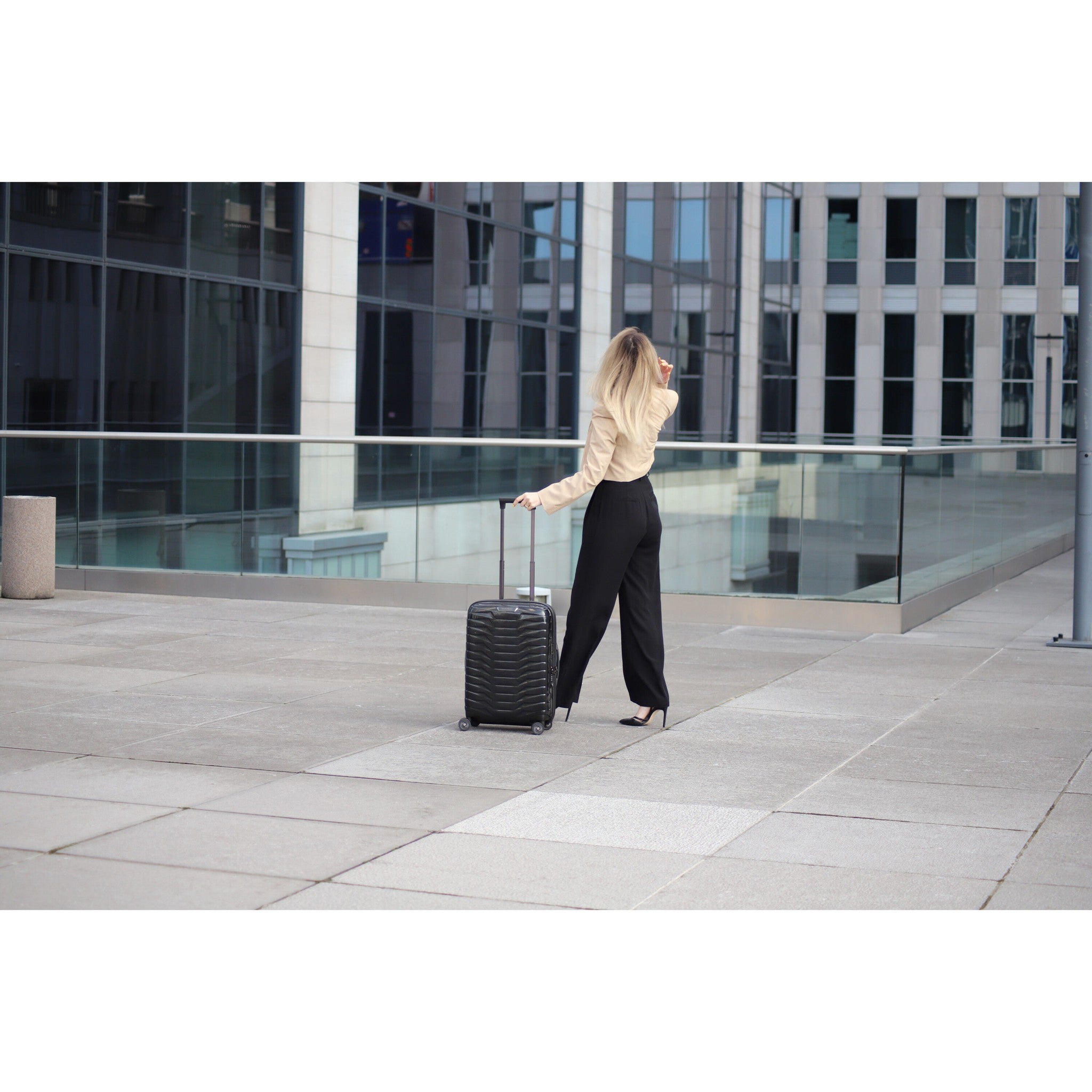 Samsonite Proxis Global Carry On Spinner Luggage - Lightweight 20