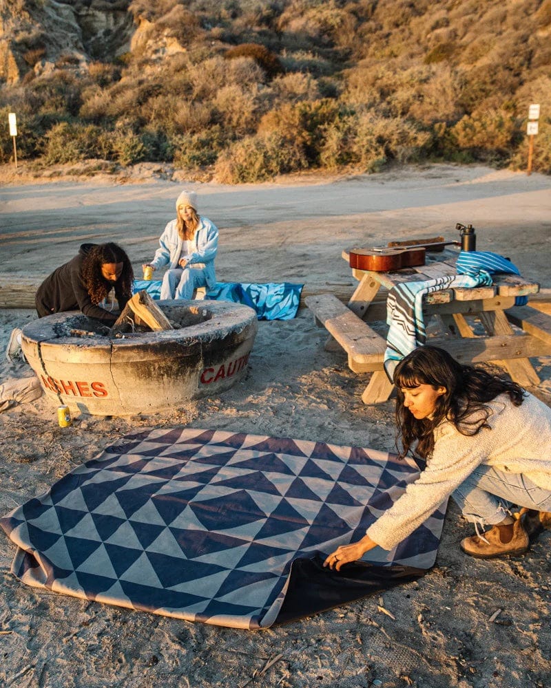 Cozy Festival Blanket - Soft & Warm Outdoor Picnic Camping Blanket for Concerts, Beach, Park, and Travel - Perfect for Festivals, Camping, and Outdoor Adventures