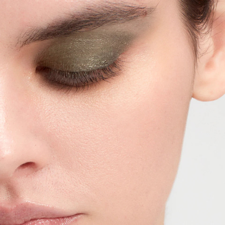 Long-Lasting Victoria Beckham Beauty EyeWear™ Cream Eyeshadow Stick - Smudge Proof & Waterproof for Day to Night Makeup Looks