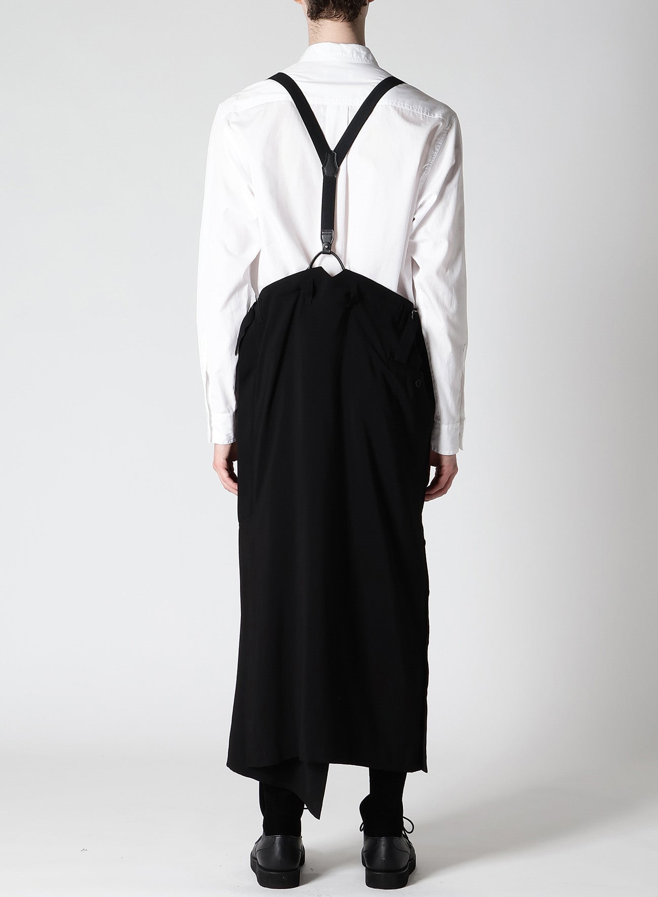 Stylish Cu/Ry/S Gabardine Skirt with Right Side Vents - Perfect for Office Wear, Business Meetings & Formal Occasions