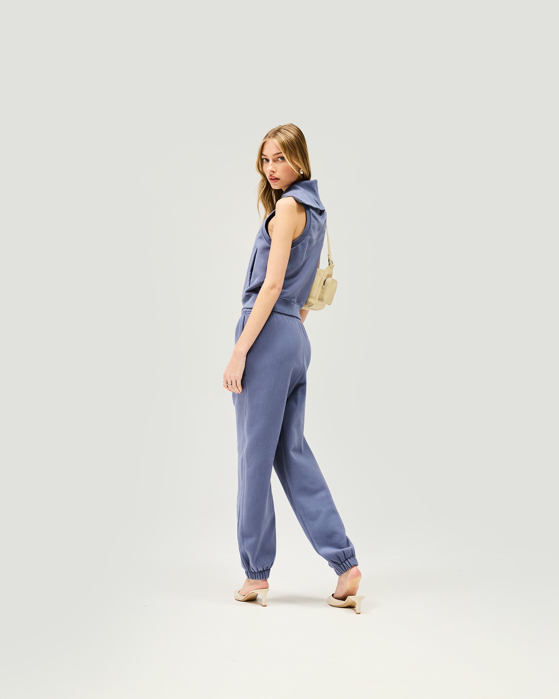 Owners Club Gilet Vest in Steel Blue - Lightweight & Stylish for Outdoor Activities, Hiking, and Casual Wear