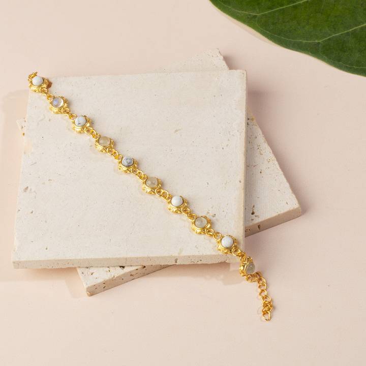 Howlite and Moonstone Unisex Healing Bracelet – Natural Stone Beaded Wristband for Stress Relief, Meditation & Spiritual Balance – Perfect for Yoga, Gifting & Everyday Wear