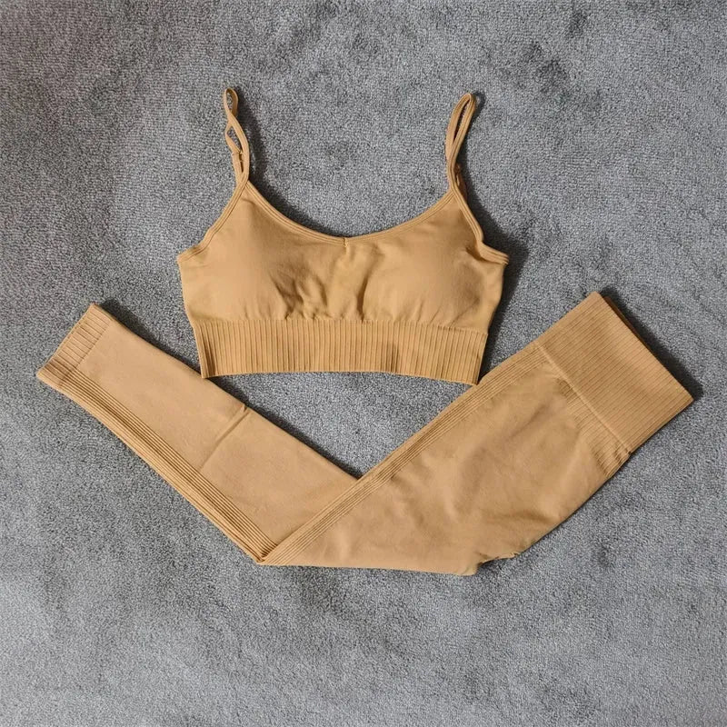 Seamless Women's Yoga Set - High Waist Workout Leggings & Sports Bra - Gym Outfits for Yoga, Pilates & Fitness Training | Breathable Activewear for Women