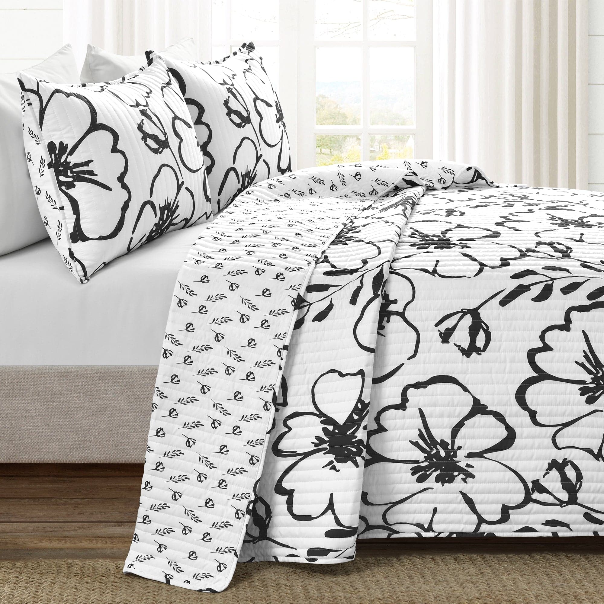 Scandinavian Floral Quilt 3 Piece Set - Soft Cotton Bedding Set with Duvet Cover, Pillow Shams & Sheet - Perfect for Master Bedroom, Guest Room & Cozy Home Decor