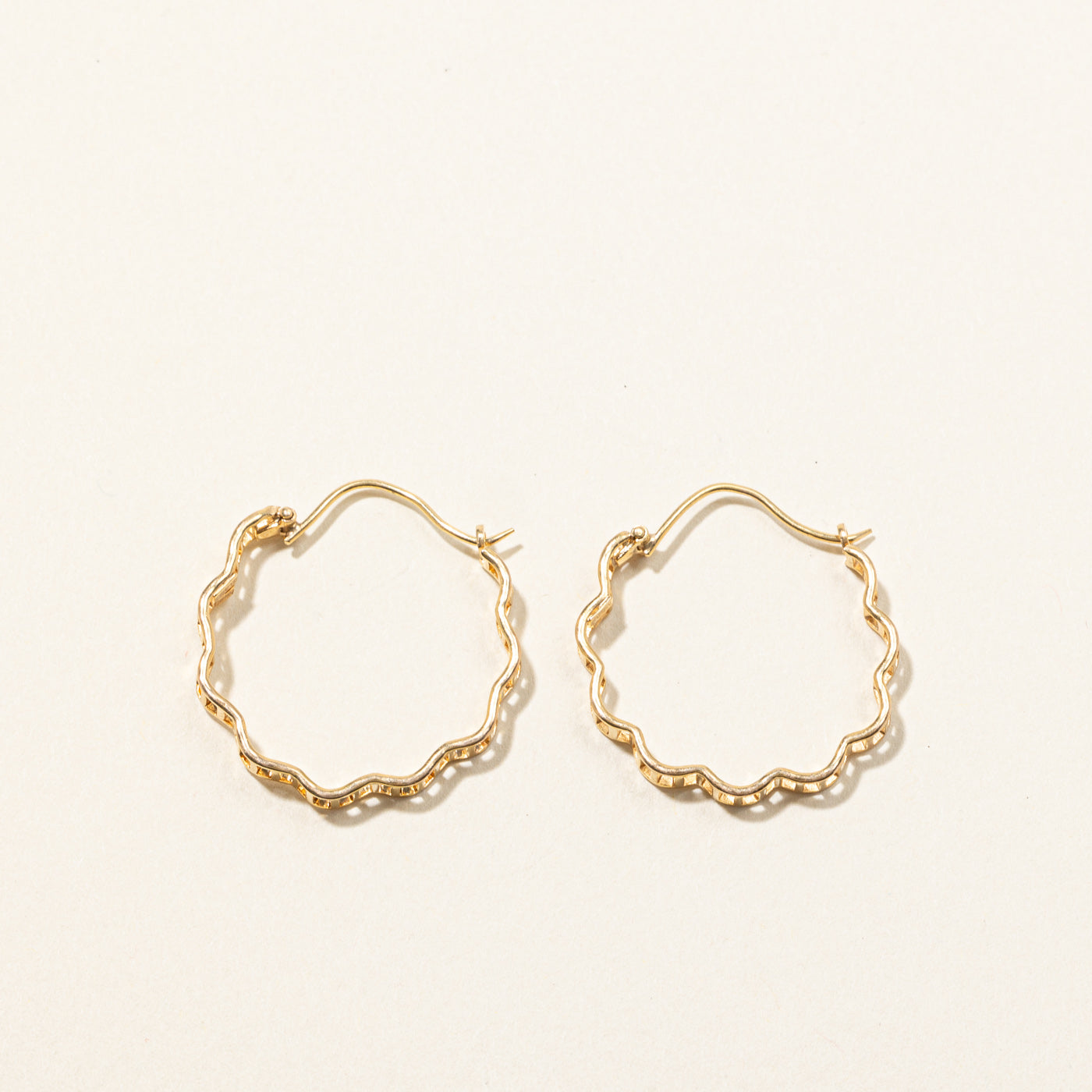 Textured Hoop Earrings for Women - Trendy Gold & Silver Chunky Hoops - Boho Chic Dangle Earrings for Everyday Wear & Special Occasions