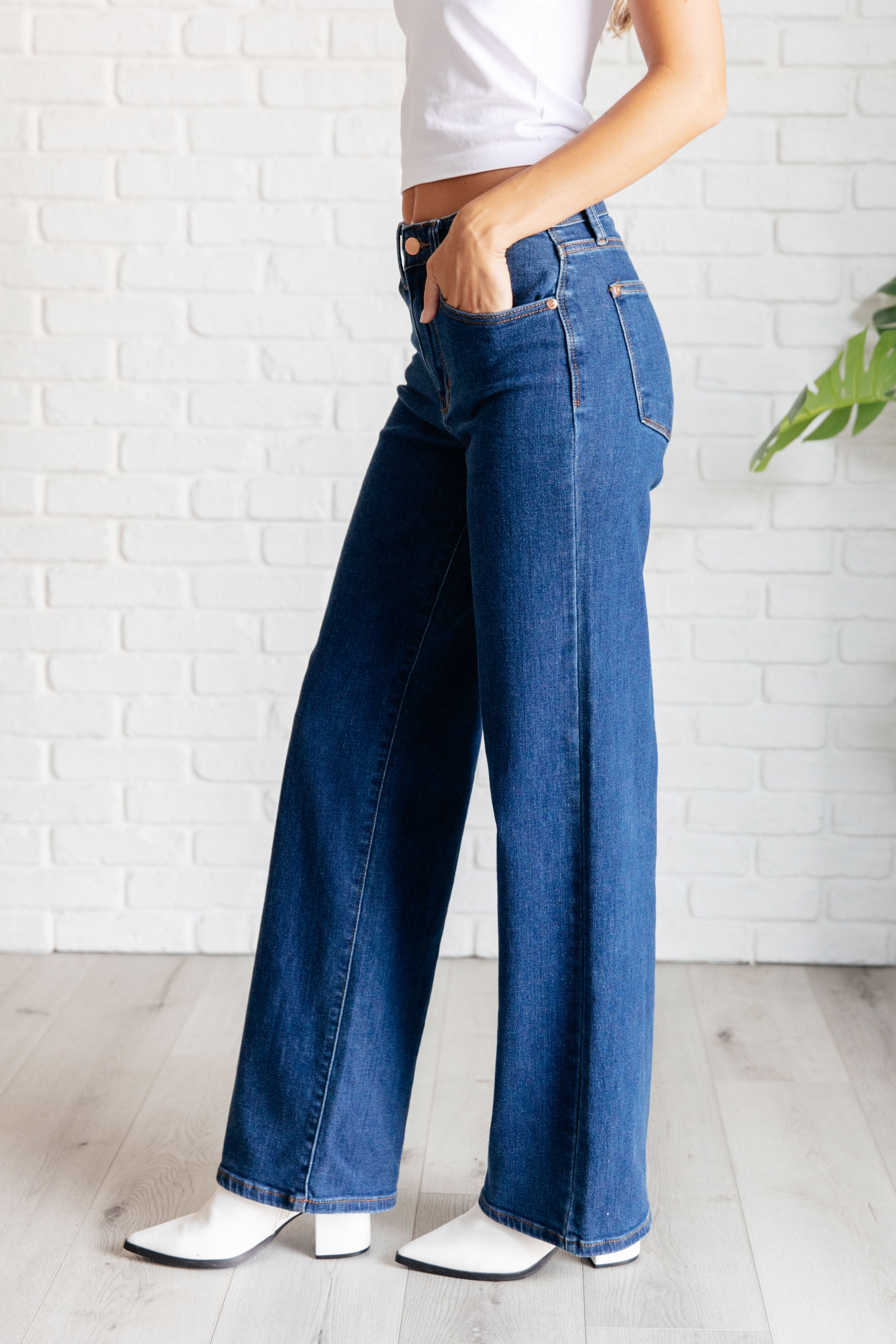 Vintage High Rise Wide Leg Jeans for Women - Retro 90s Hazel Wash Denim Pants - Perfect for Casual Outfits, Boho Style & Everyday Wear