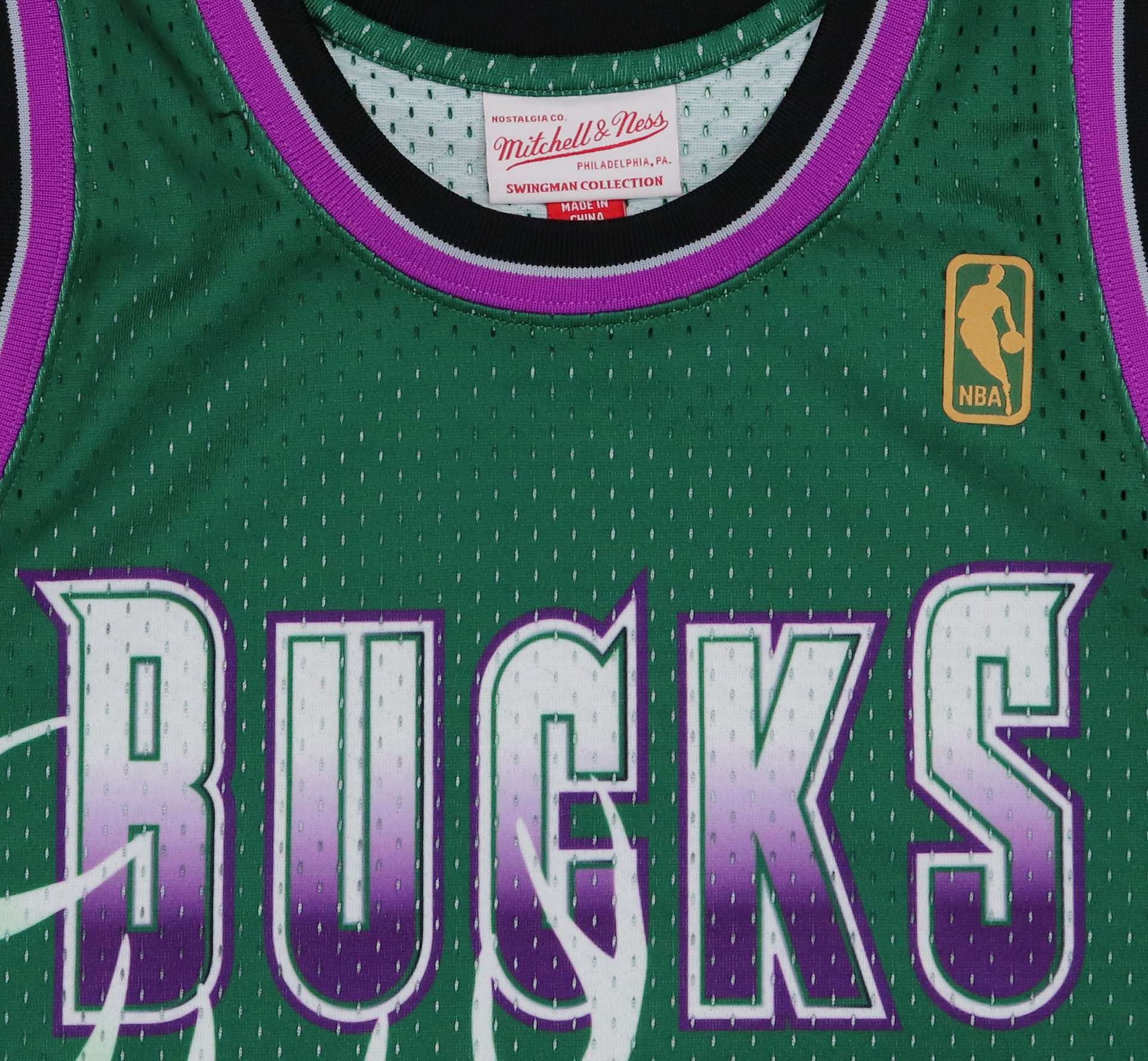 Mitchell & Ness Ray Allen #34 Milwaukee Bucks Replica Swingman NBA Jersey - Authentic Basketball Jersey for Fans & Collectors - Perfect for Games, Parties & Sports Events
