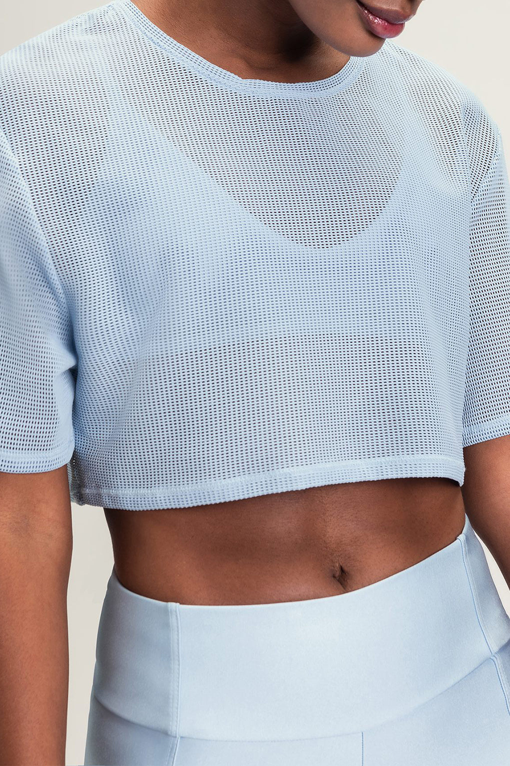 Bio Mesh Crop Top for Women - Breathable & Stretchy Workout Shirt for Yoga, Running & Gym | Trendy Fitness Apparel